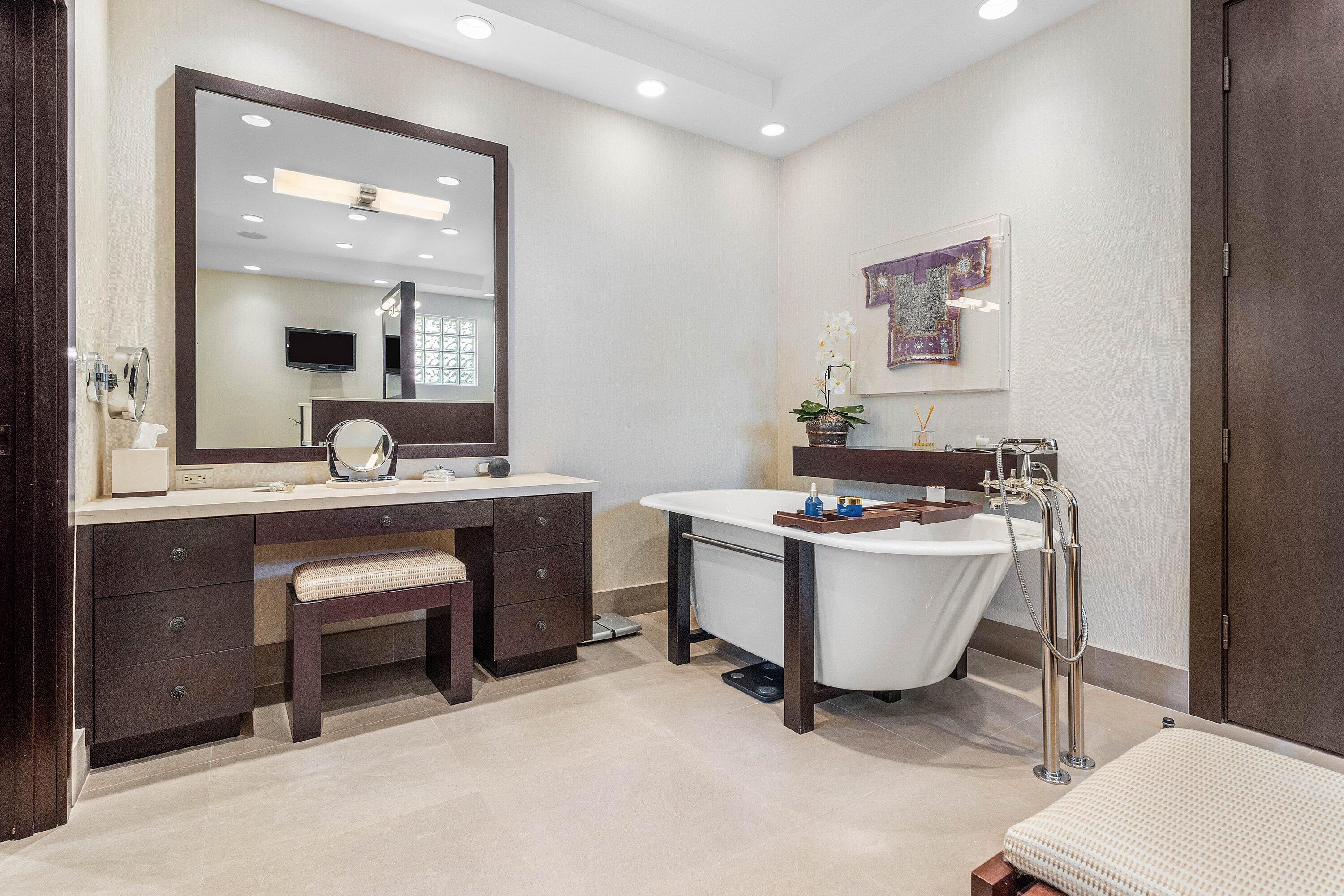 7210 Ayrshire Boca Raton, FL 33496