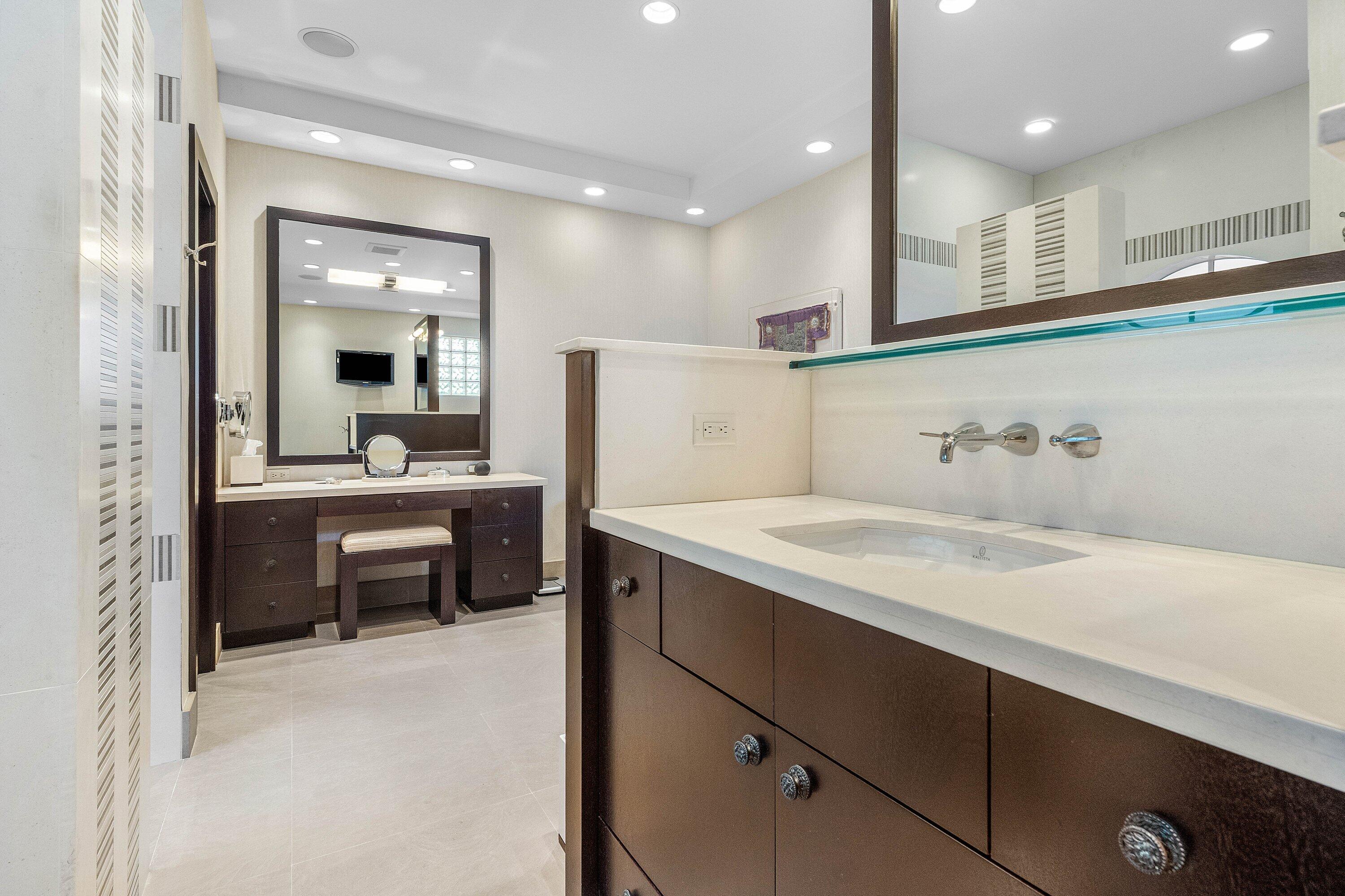 7210 Ayrshire Boca Raton, FL 33496