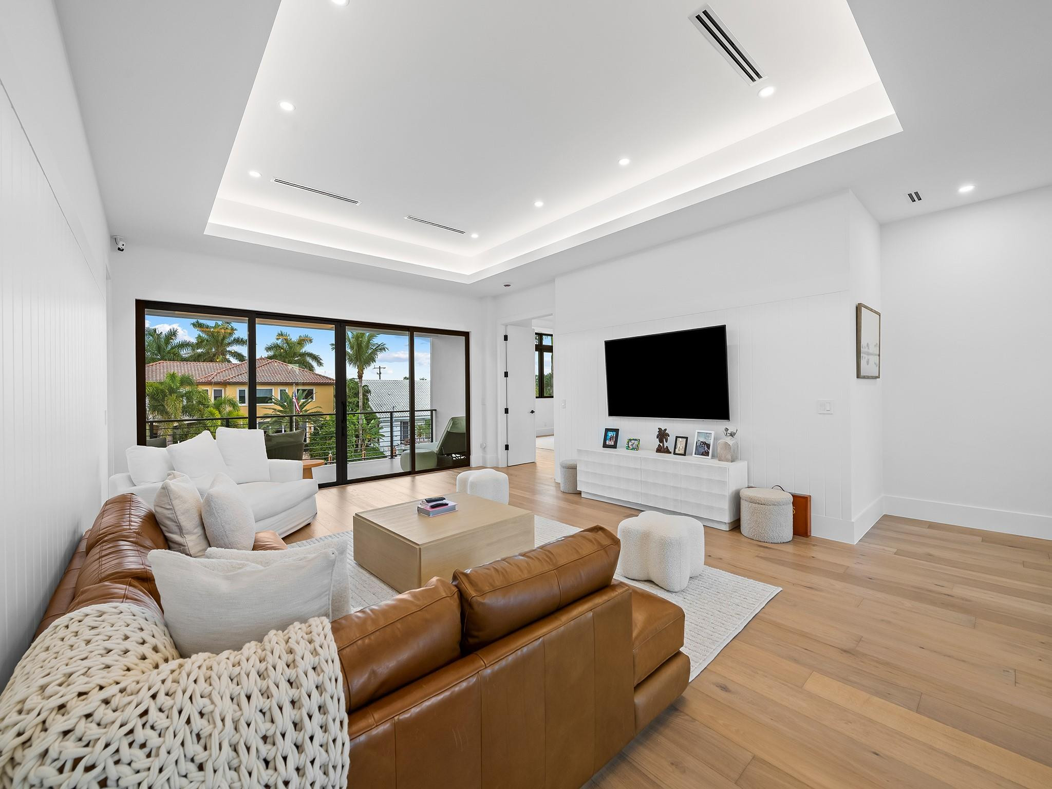 2420 NE 48th Lighthouse Point, FL 33064