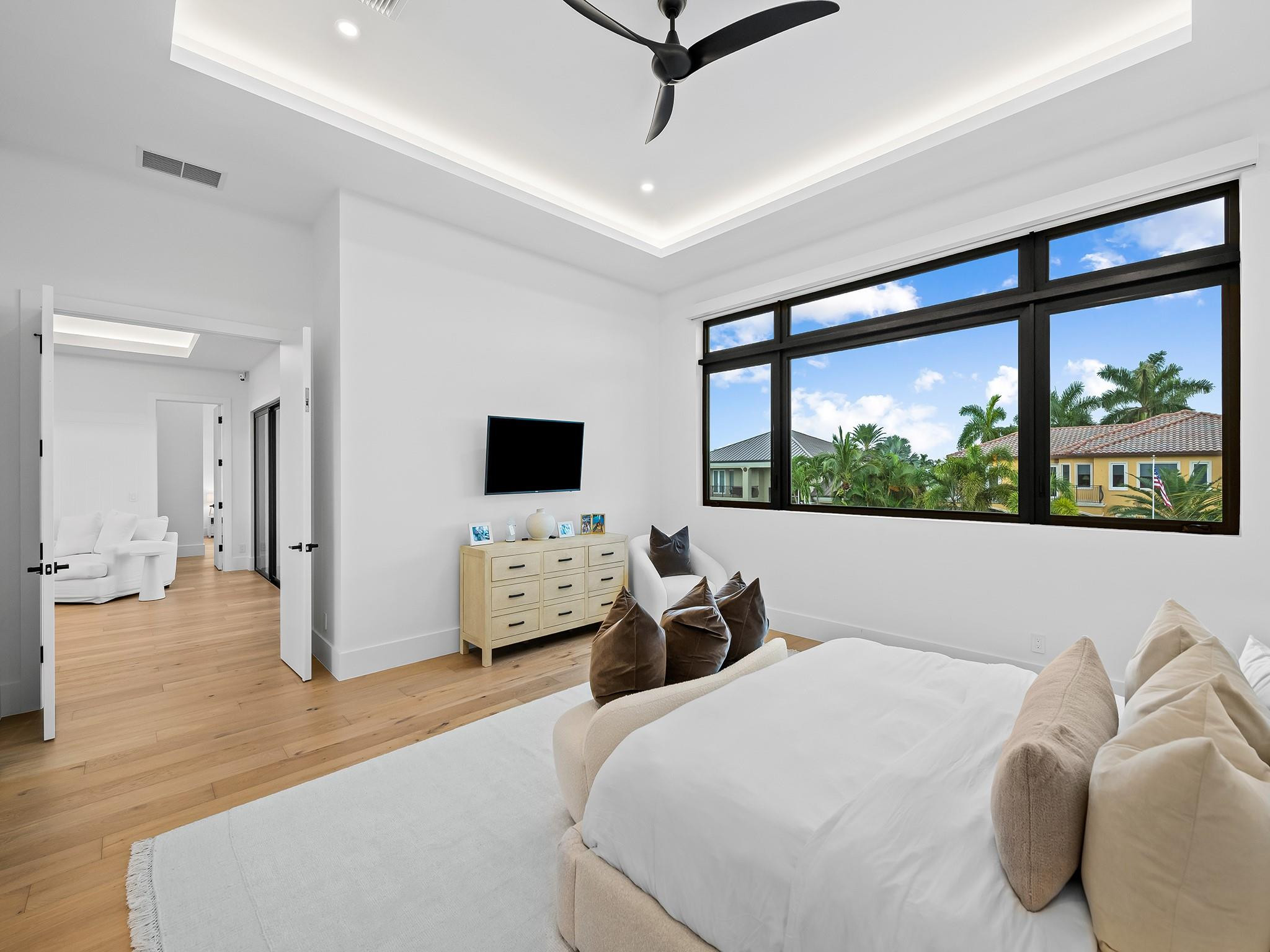 2420 NE 48th Lighthouse Point, FL 33064