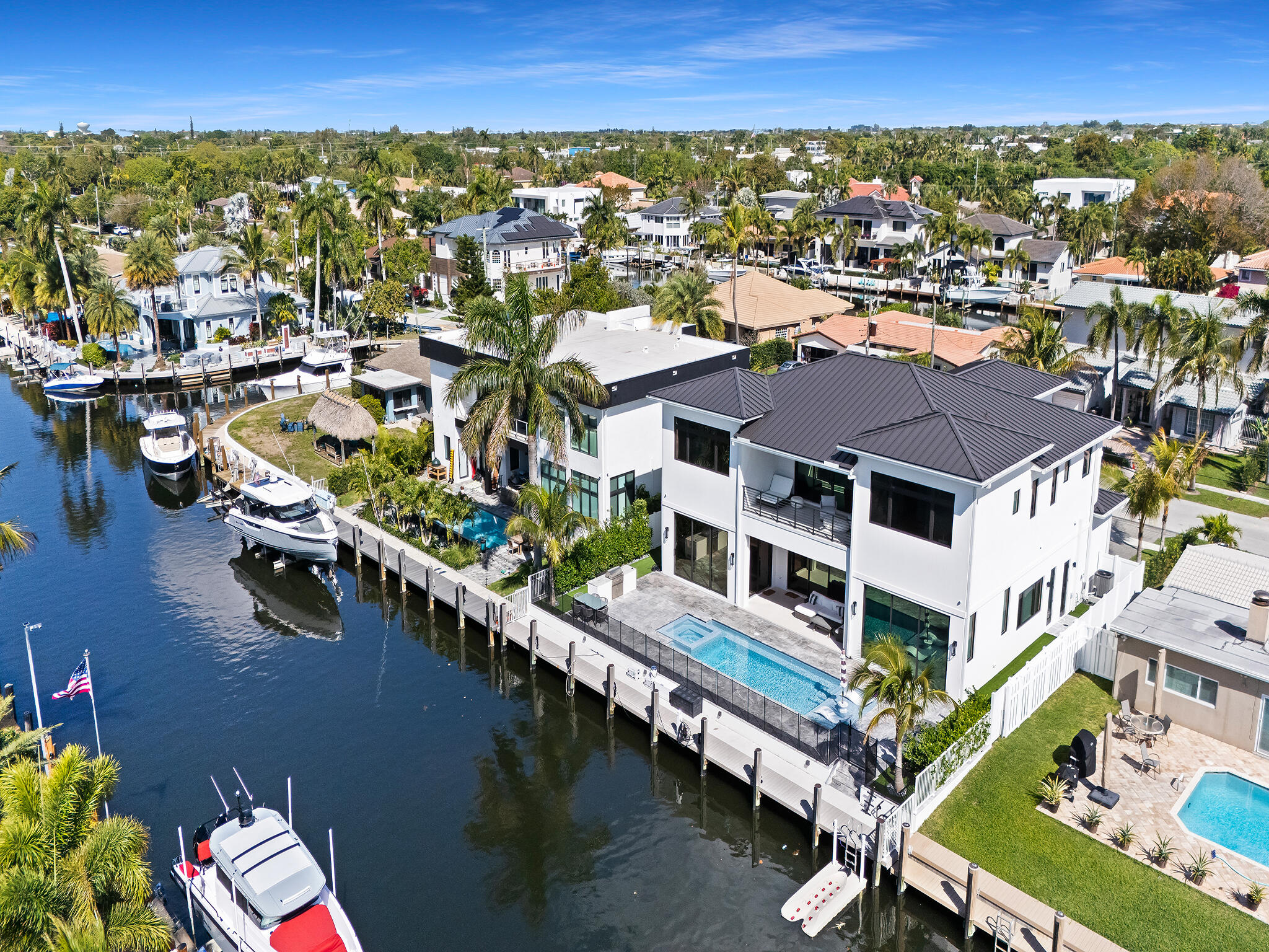 2420 NE 48th Lighthouse Point, FL 33064