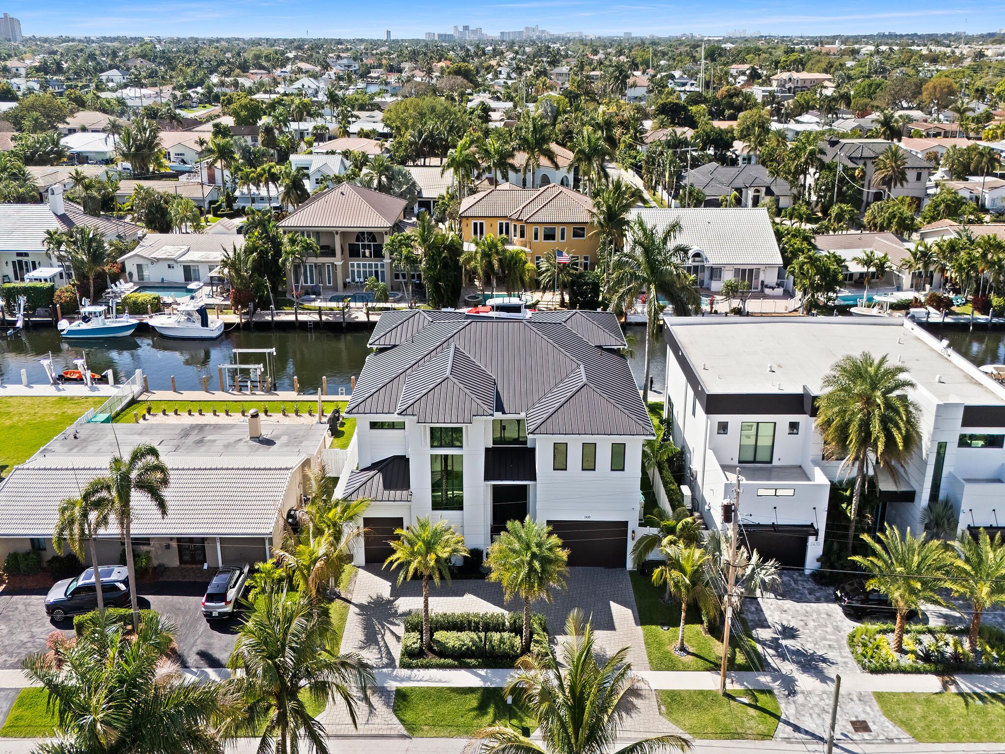 2420 NE 48th Lighthouse Point, FL 33064