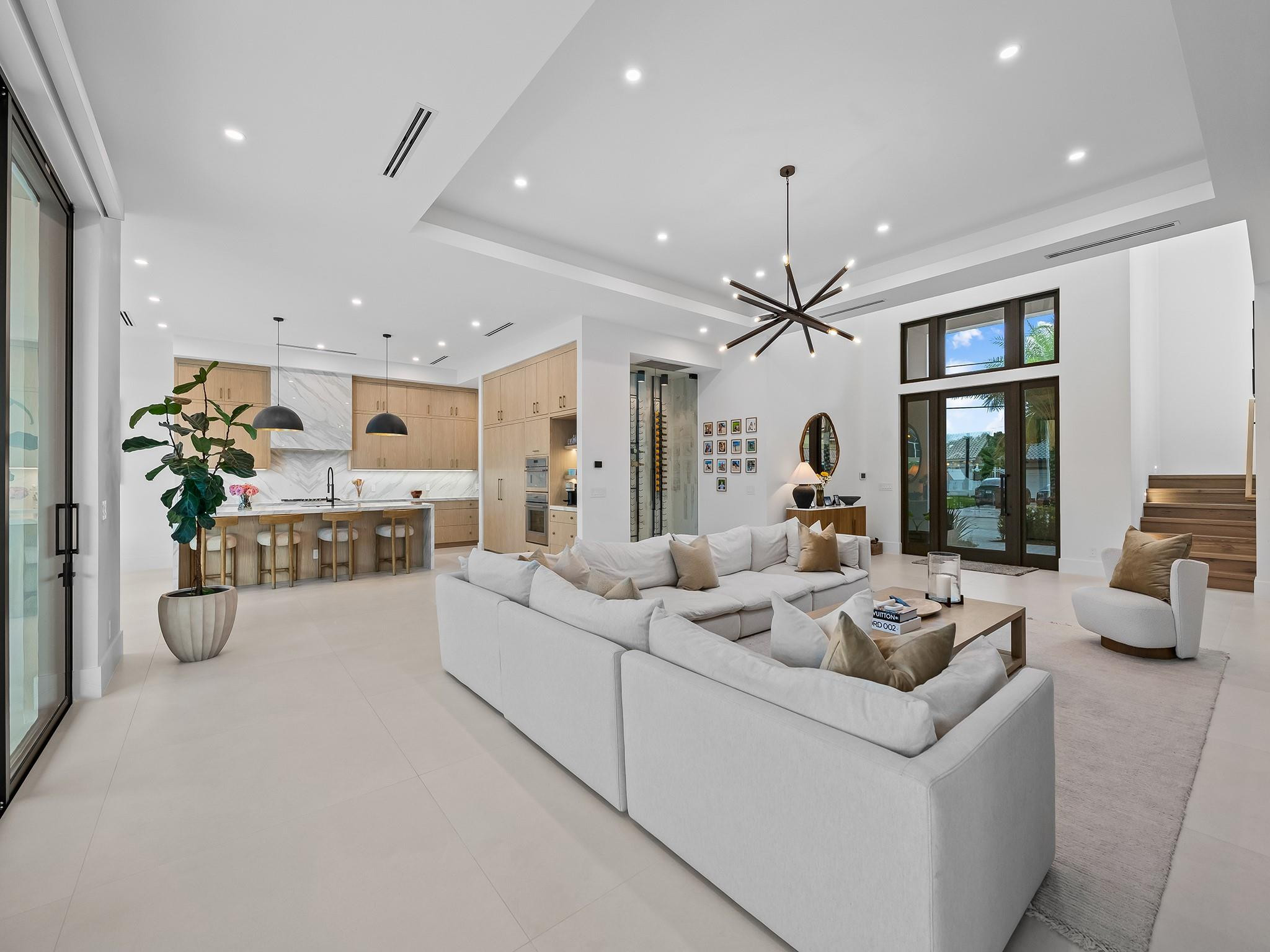 2420 NE 48th Lighthouse Point, FL 33064