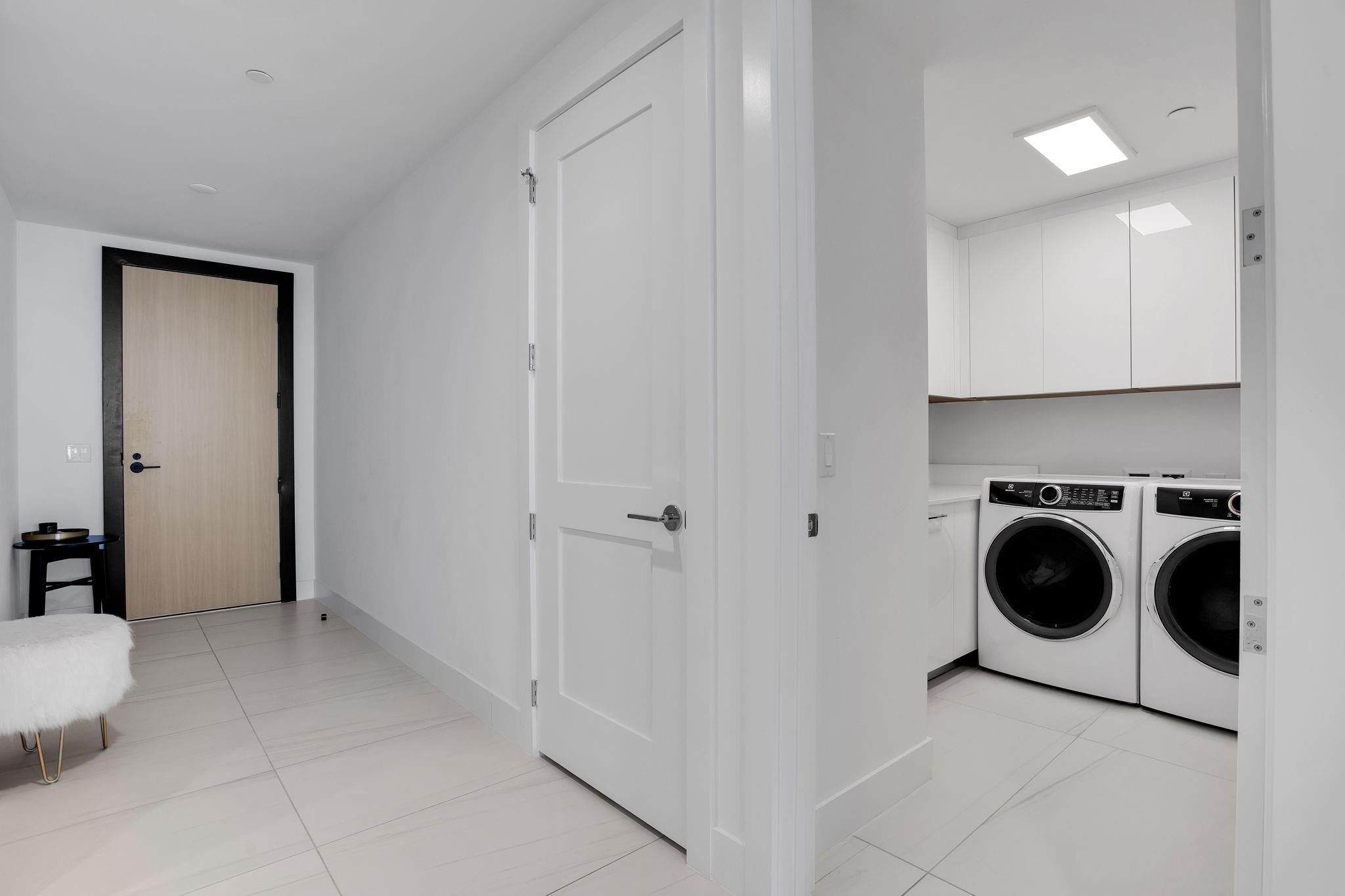 153 N Seabreeze #1601 Fort Lauderdale, FL 33304