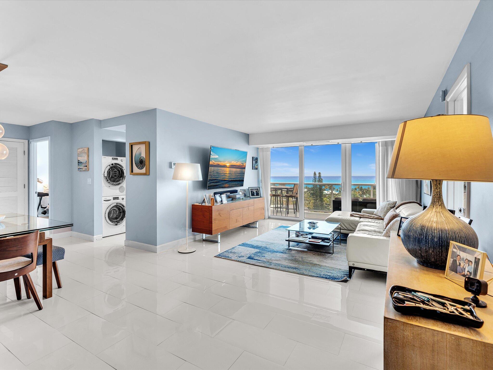 2841 N Ocean #1102