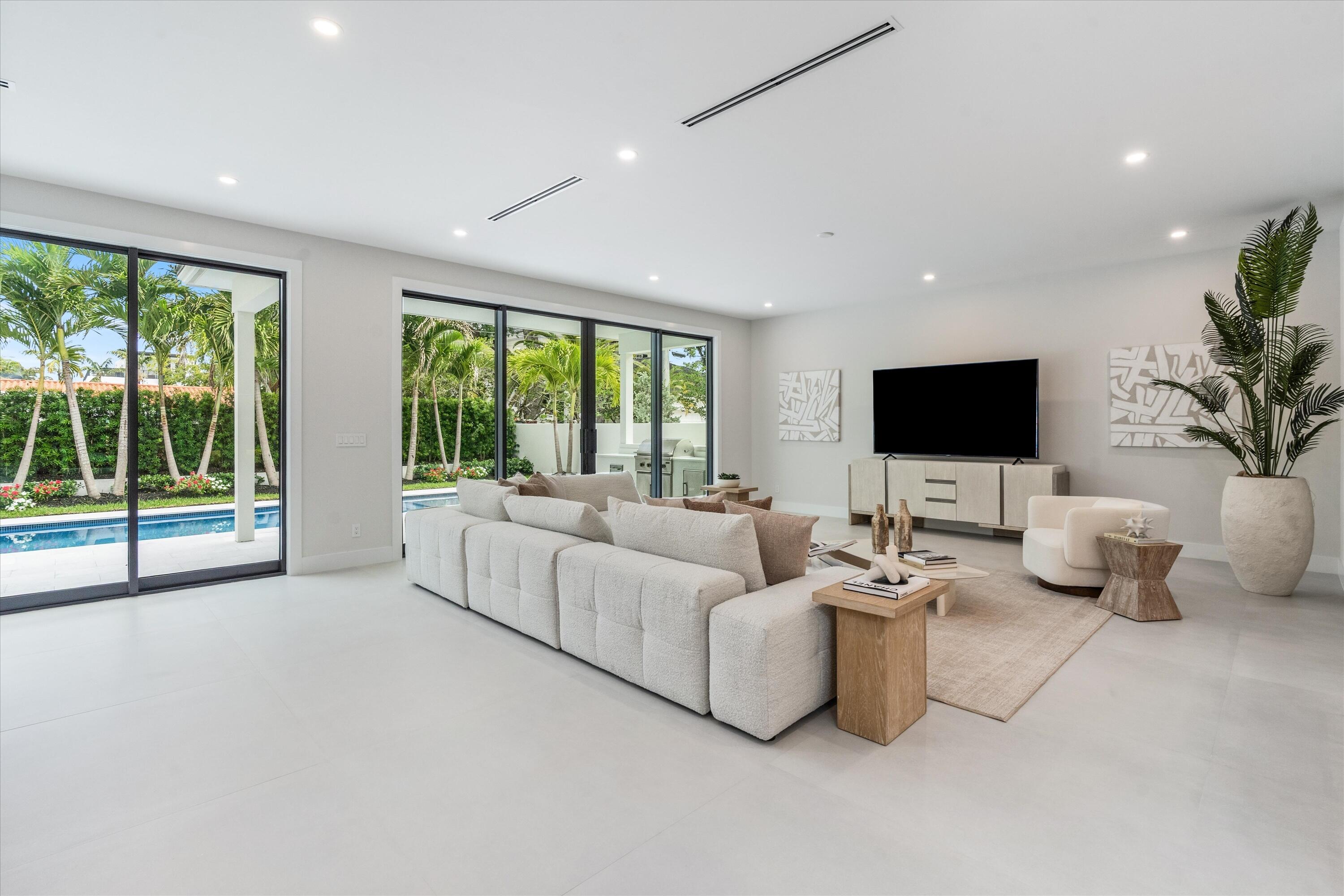 1625 SE 1st Fort Lauderdale, FL 33301