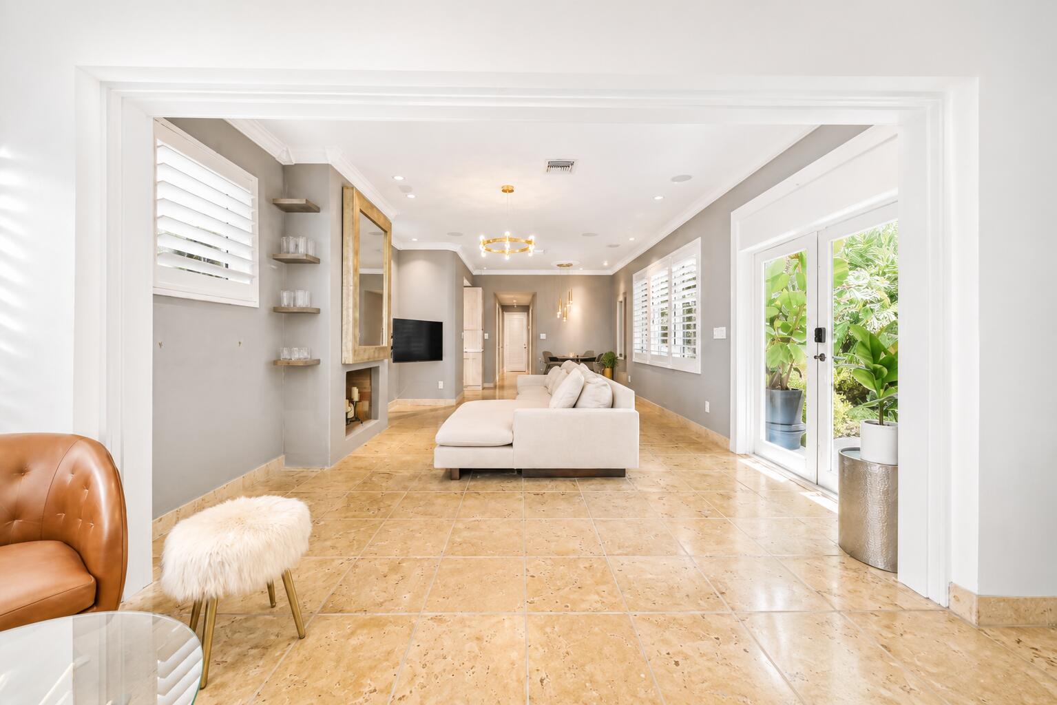 1523 SE 2nd Fort Lauderdale, FL 33301