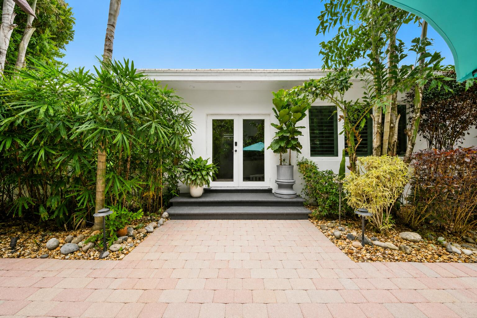 1523 SE 2nd Fort Lauderdale, FL 33301