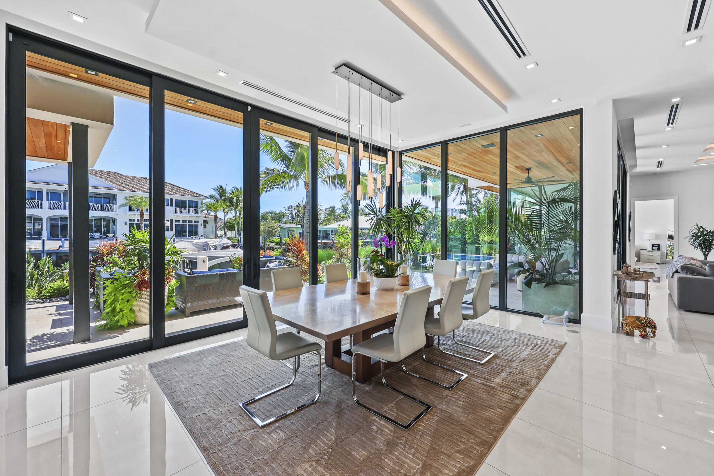 2863 NE 27th Fort Lauderdale, FL 33306