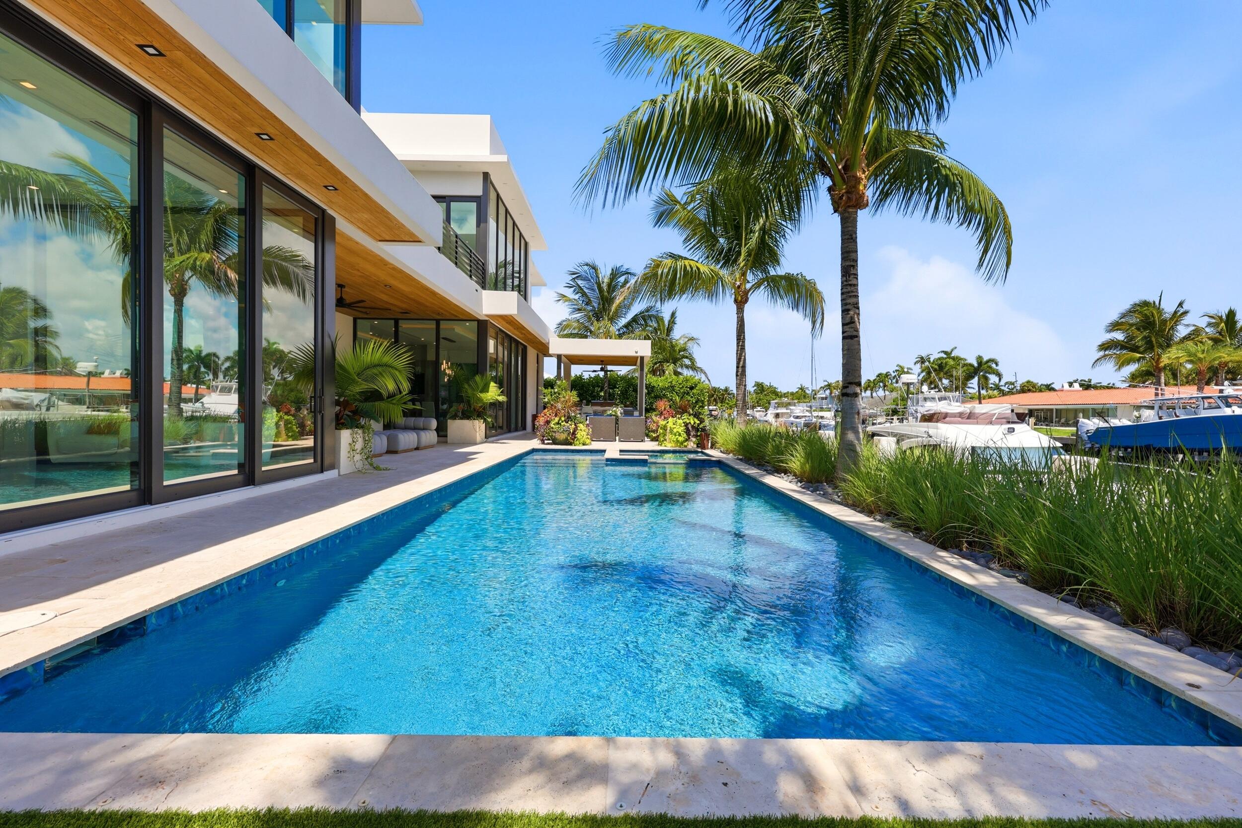 2863 NE 27th Fort Lauderdale, FL 33306
