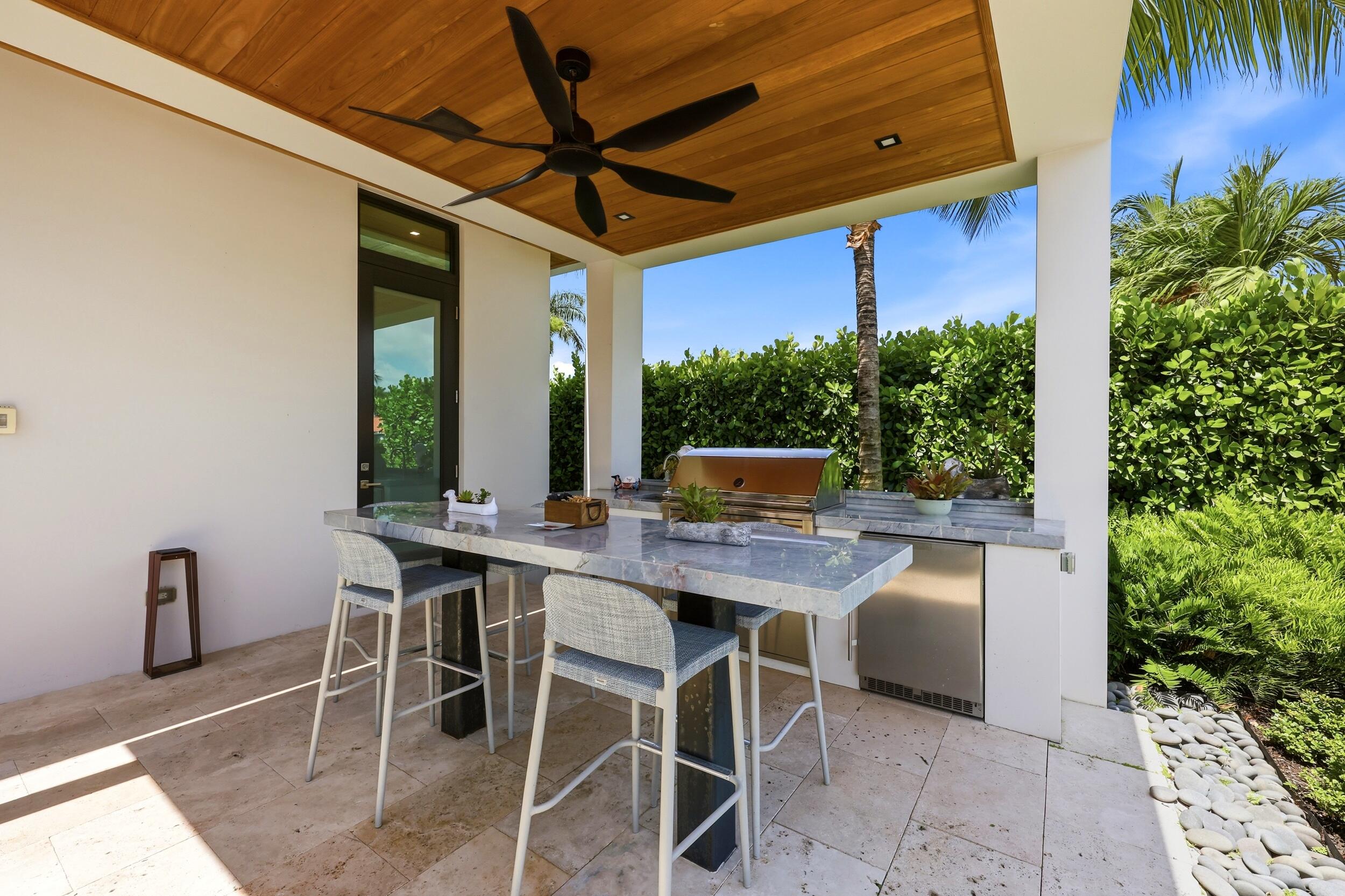 2863 NE 27th Fort Lauderdale, FL 33306