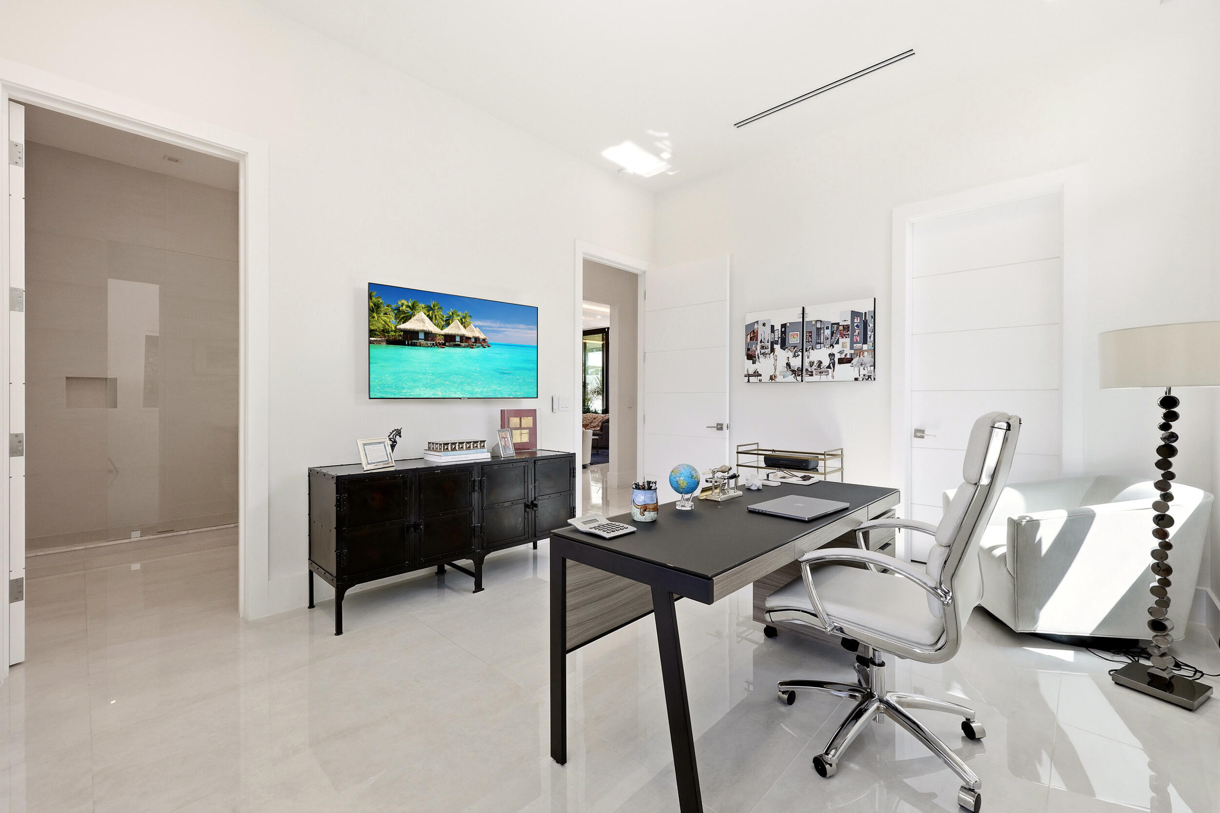 2863 NE 27th Fort Lauderdale, FL 33306
