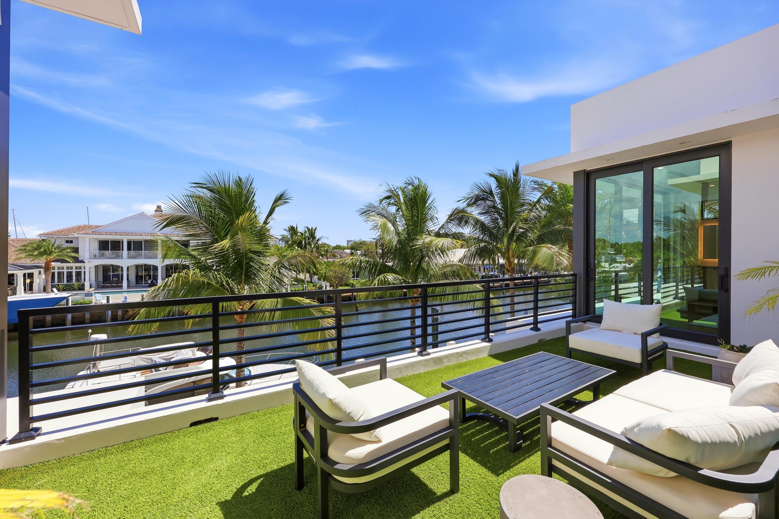 2863 NE 27th Fort Lauderdale, FL 33306