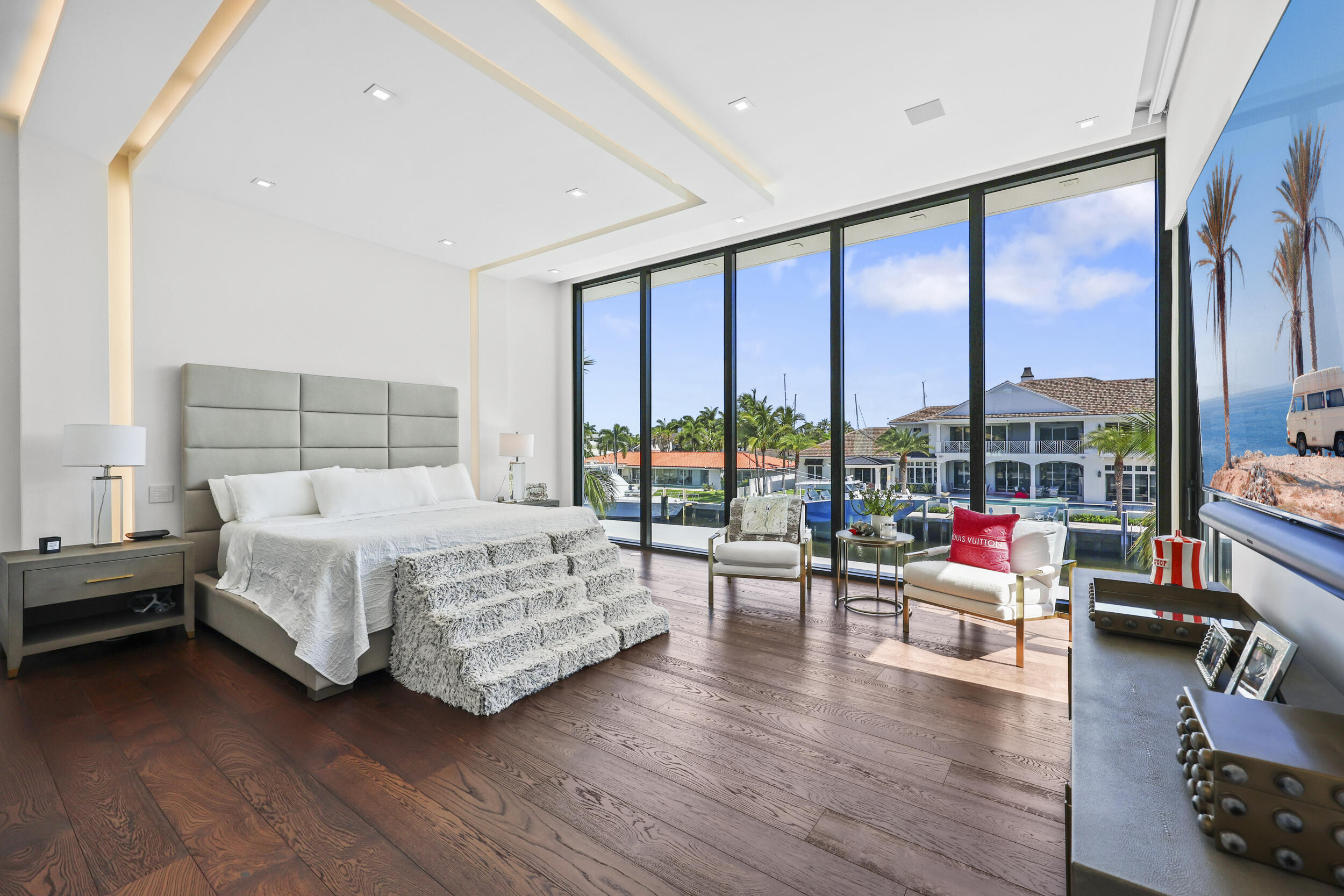 2863 NE 27th Fort Lauderdale, FL 33306
