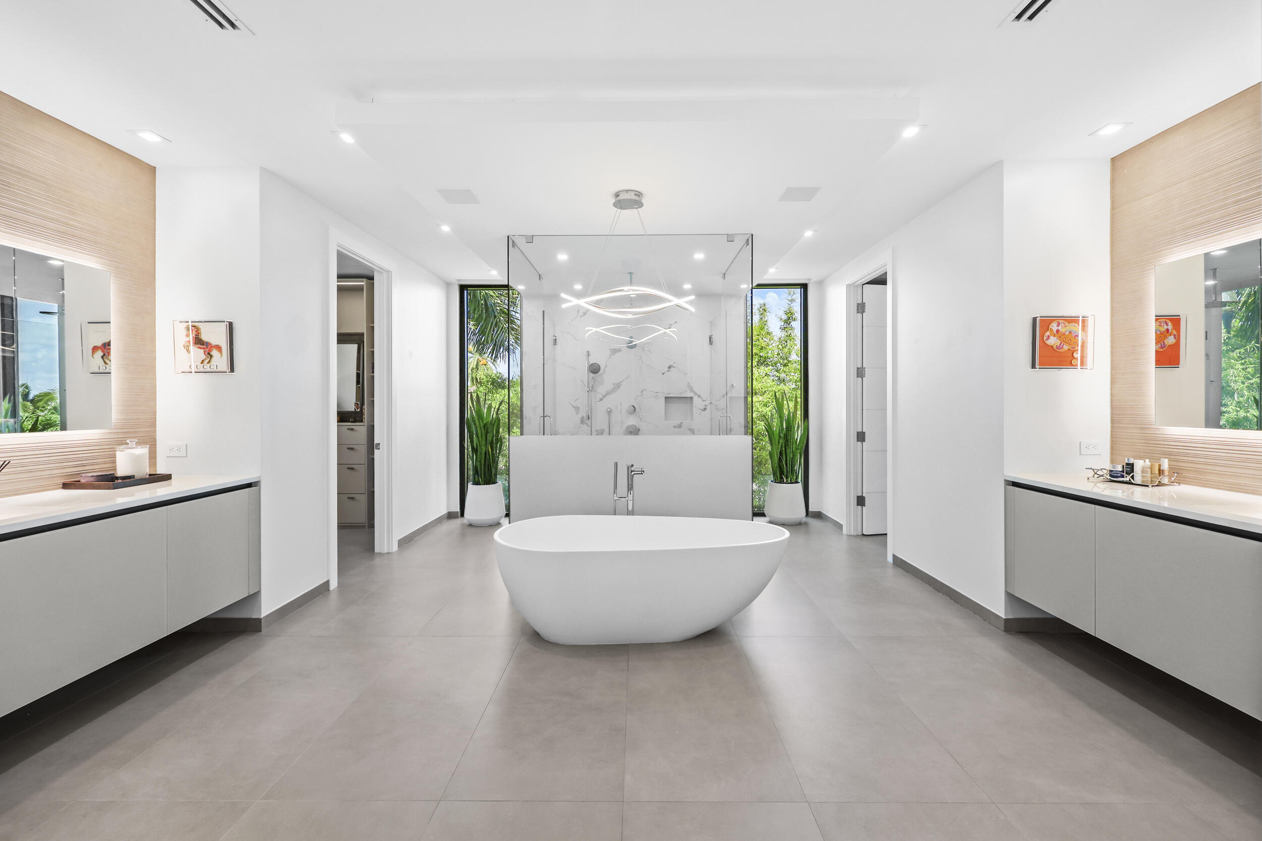 2863 NE 27th Fort Lauderdale, FL 33306