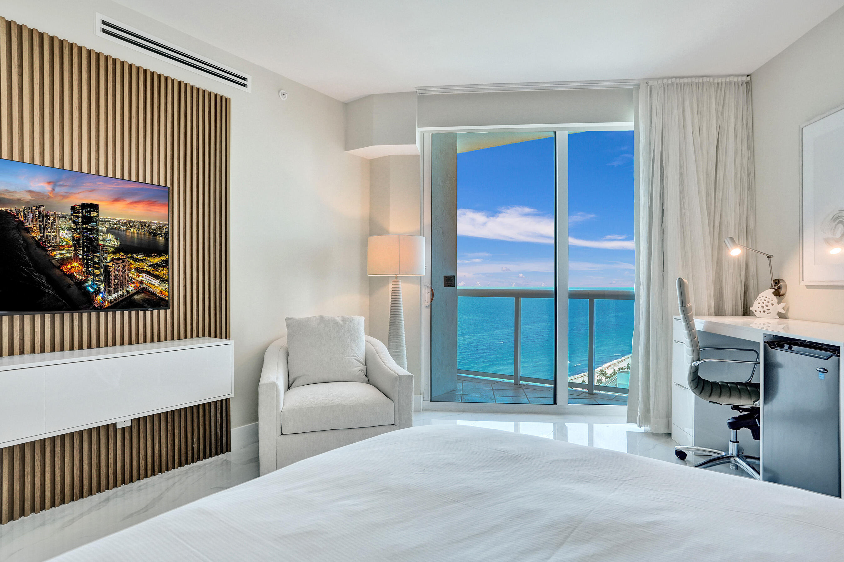 505 N Fort Lauderdale Bch #2500 Fort Lauderdale, FL 33304