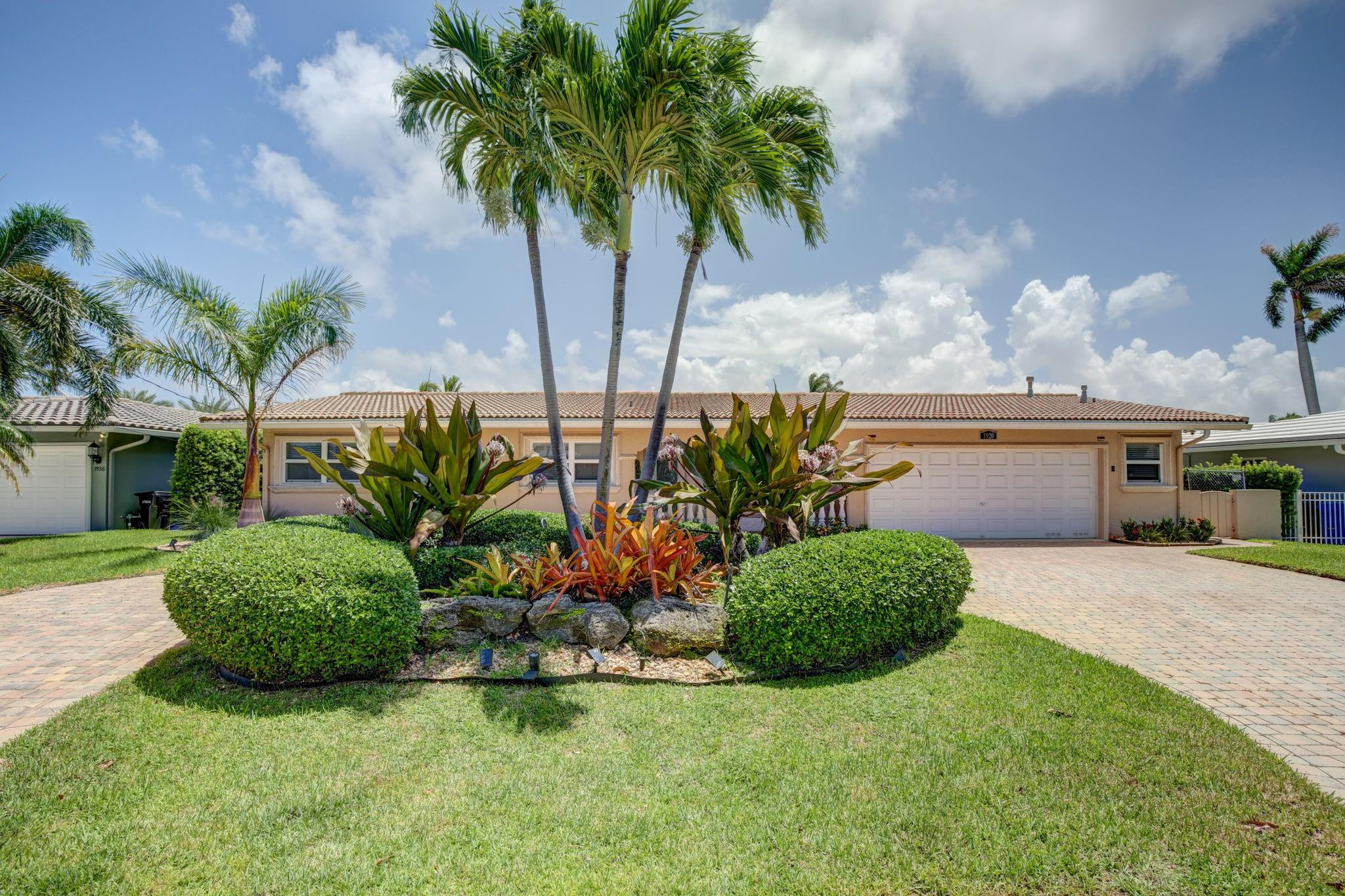 1920 Waters Edge Pompano Beach, FL 33062