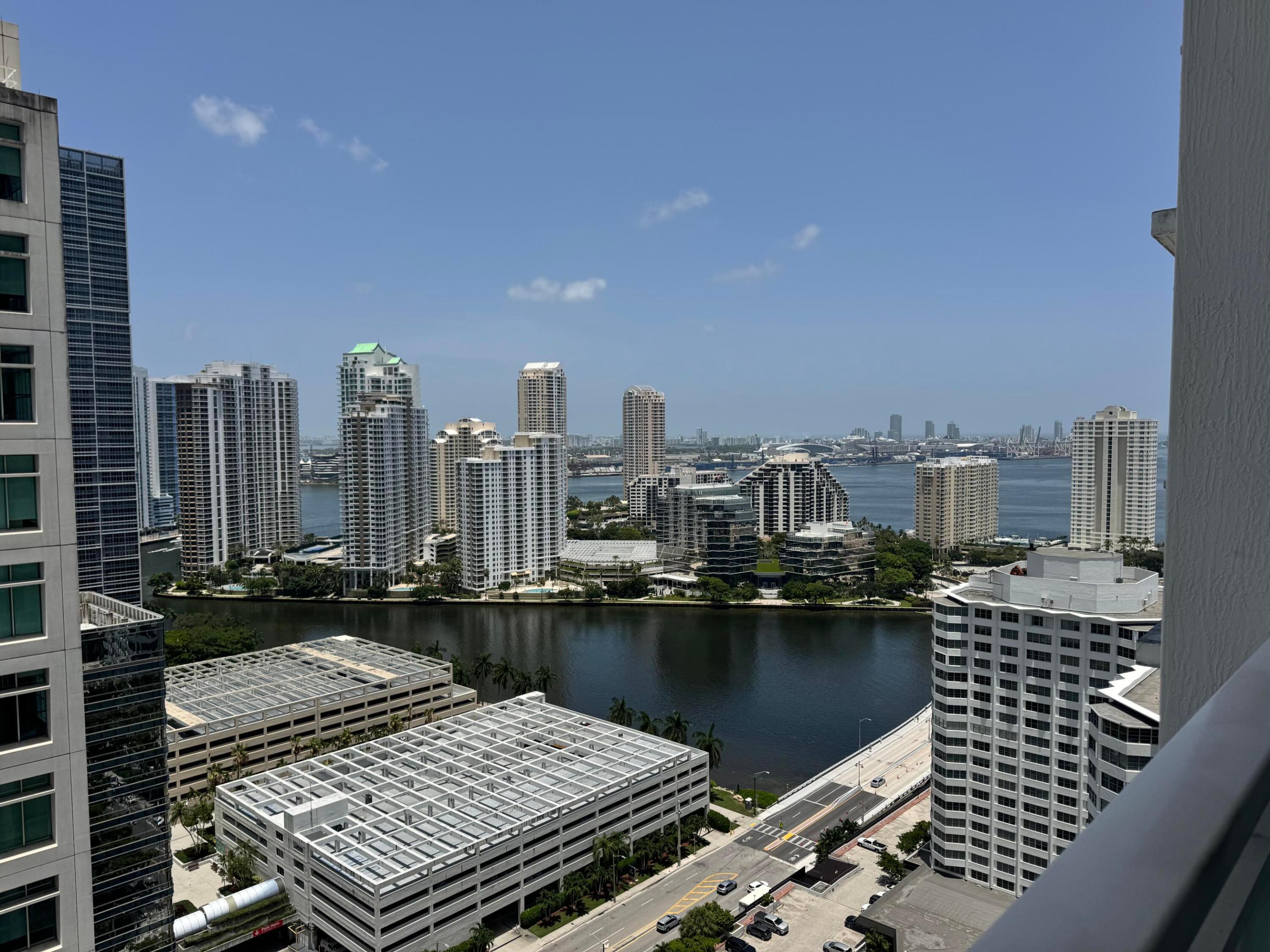 950 Brickell Bay #2802