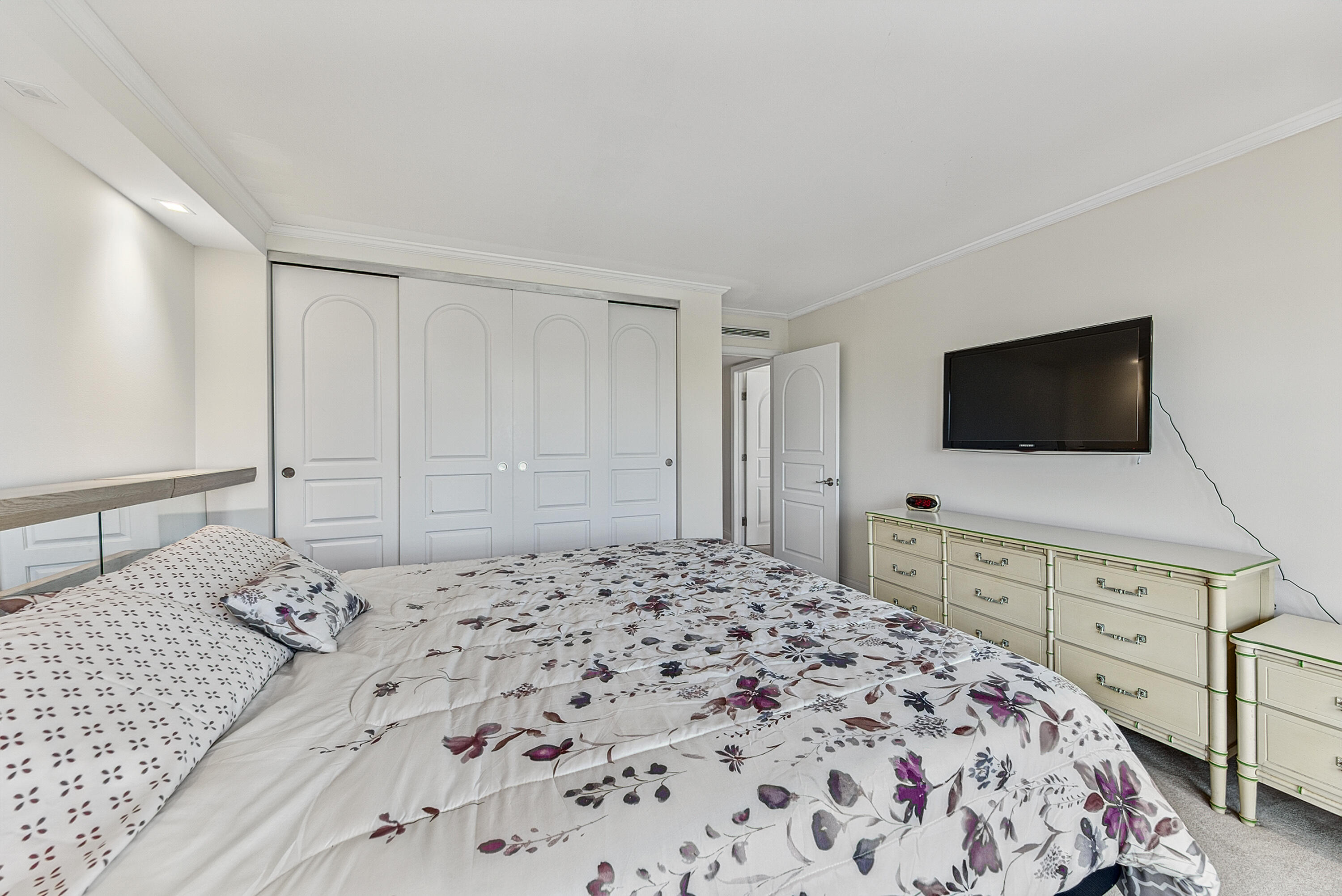 3500 Galt Ocean #207 Fort Lauderdale, FL 33308