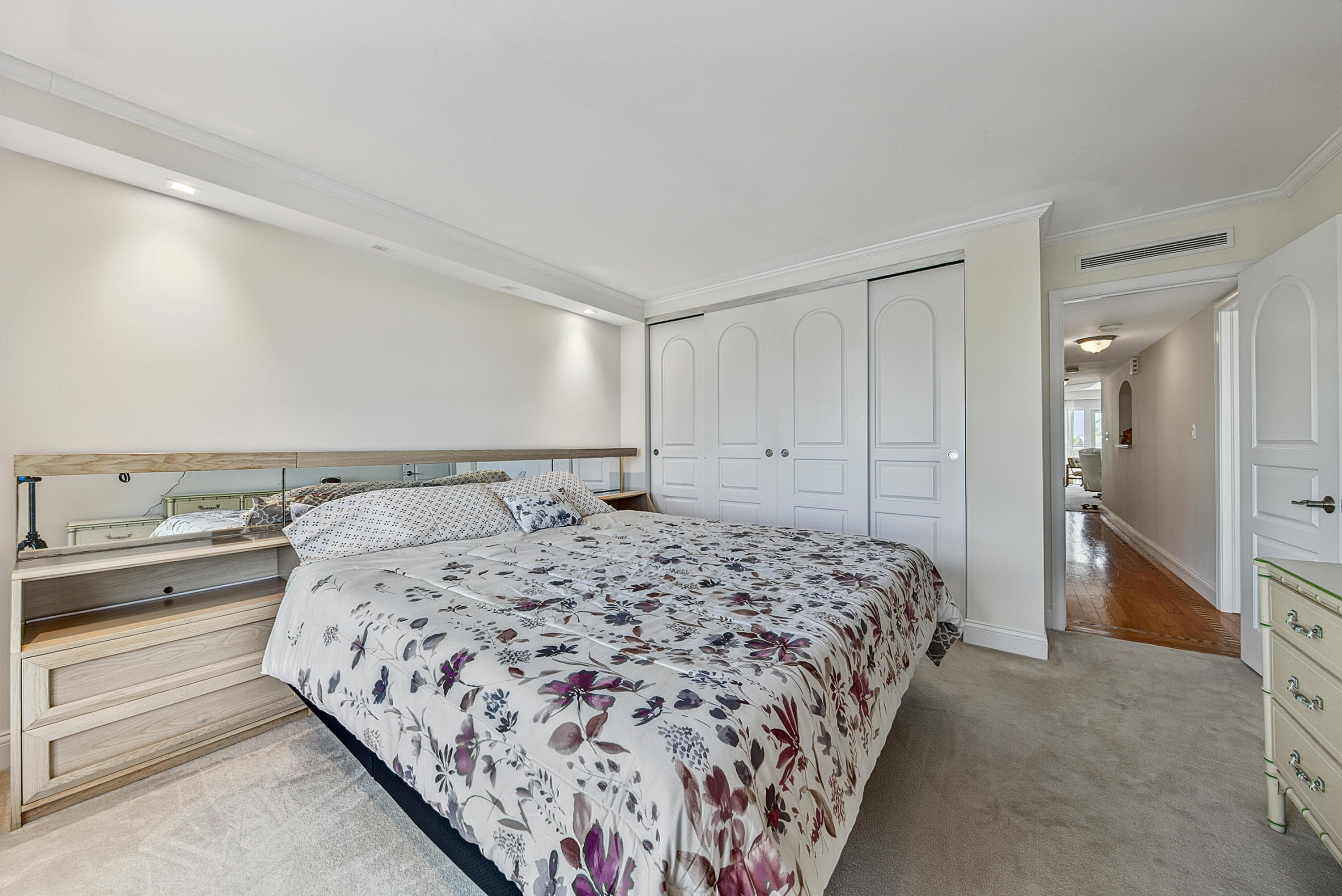 3500 Galt Ocean #207 Fort Lauderdale, FL 33308