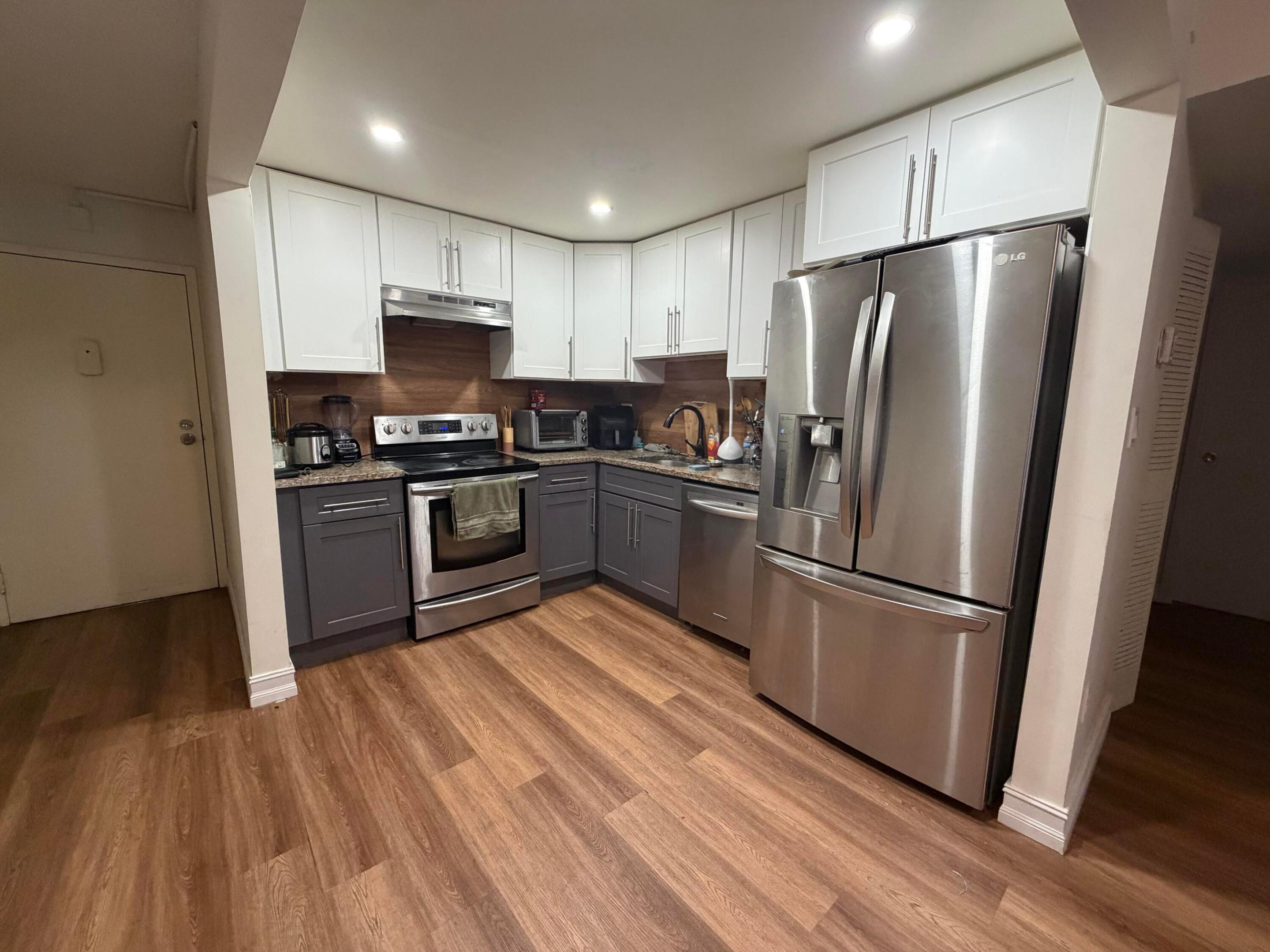 4304 NW 9th Ave #2-3B