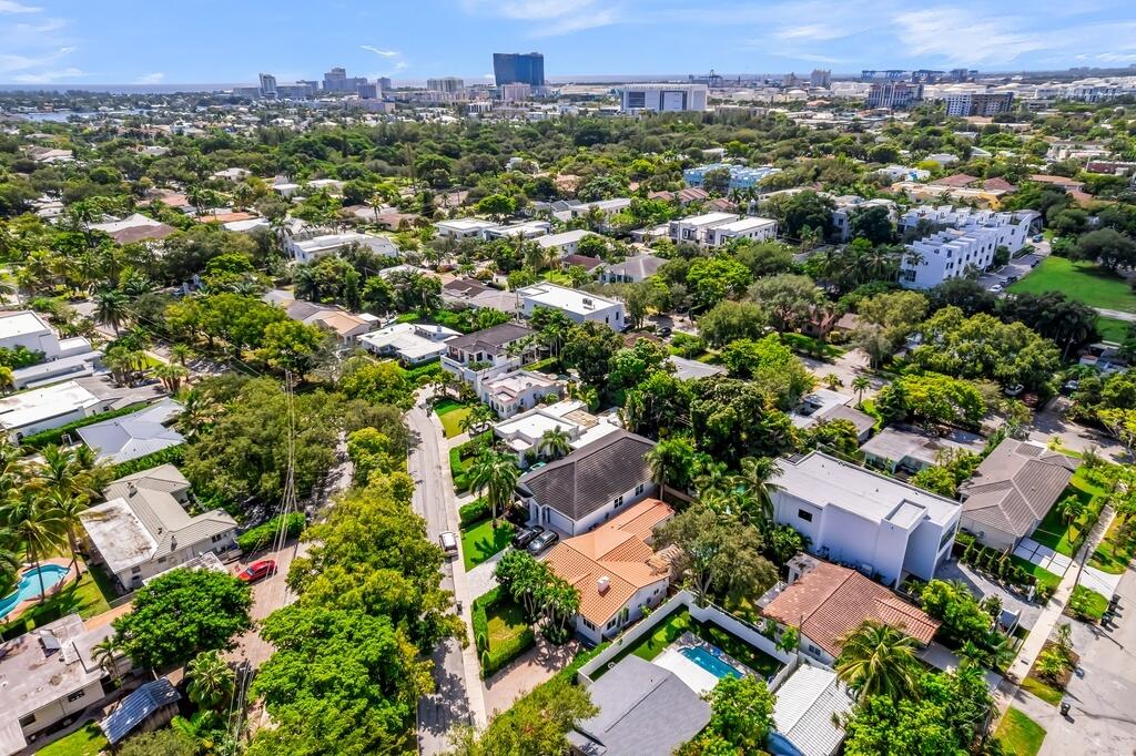 712 Ponce De Leon Dr Fort Lauderdale, FL 33316