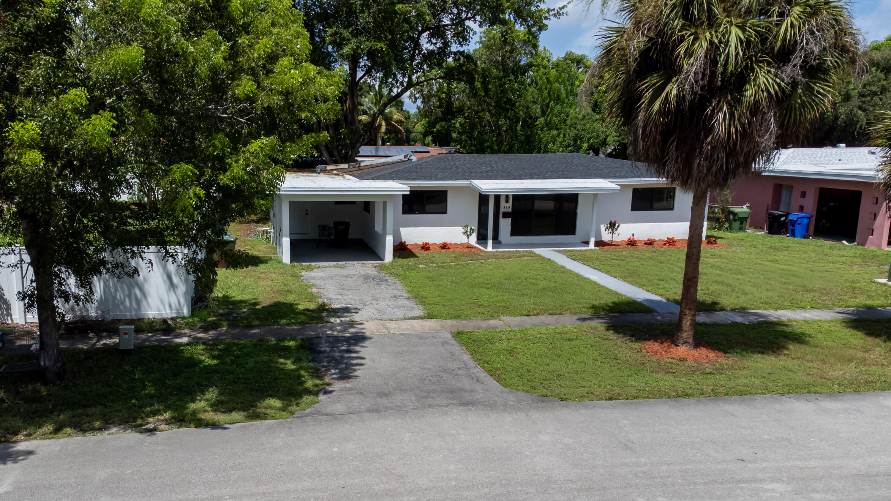 810 Wyoming Ave Fort Lauderdale, FL 33312