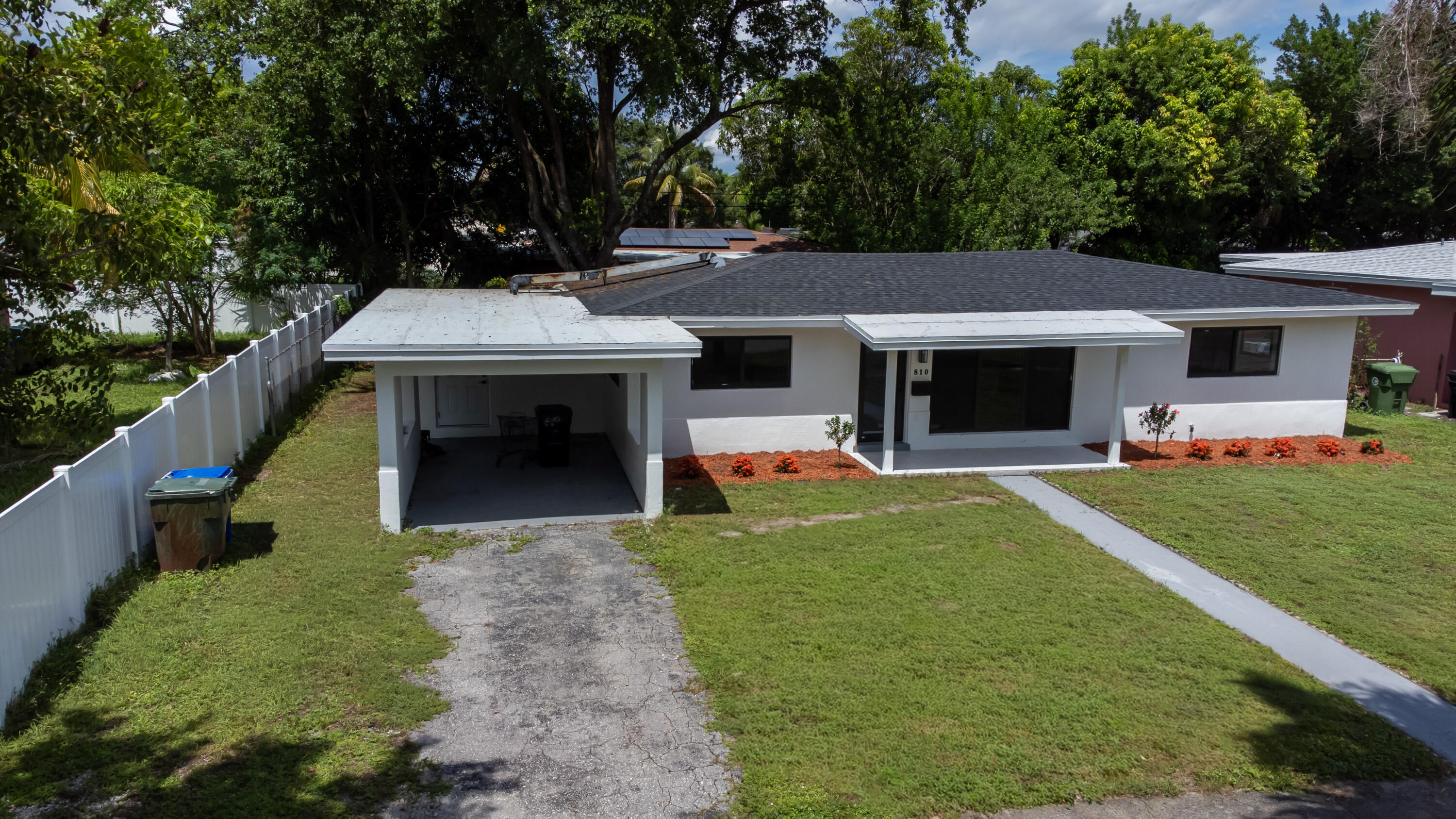 810 Wyoming Ave Fort Lauderdale, FL 33312