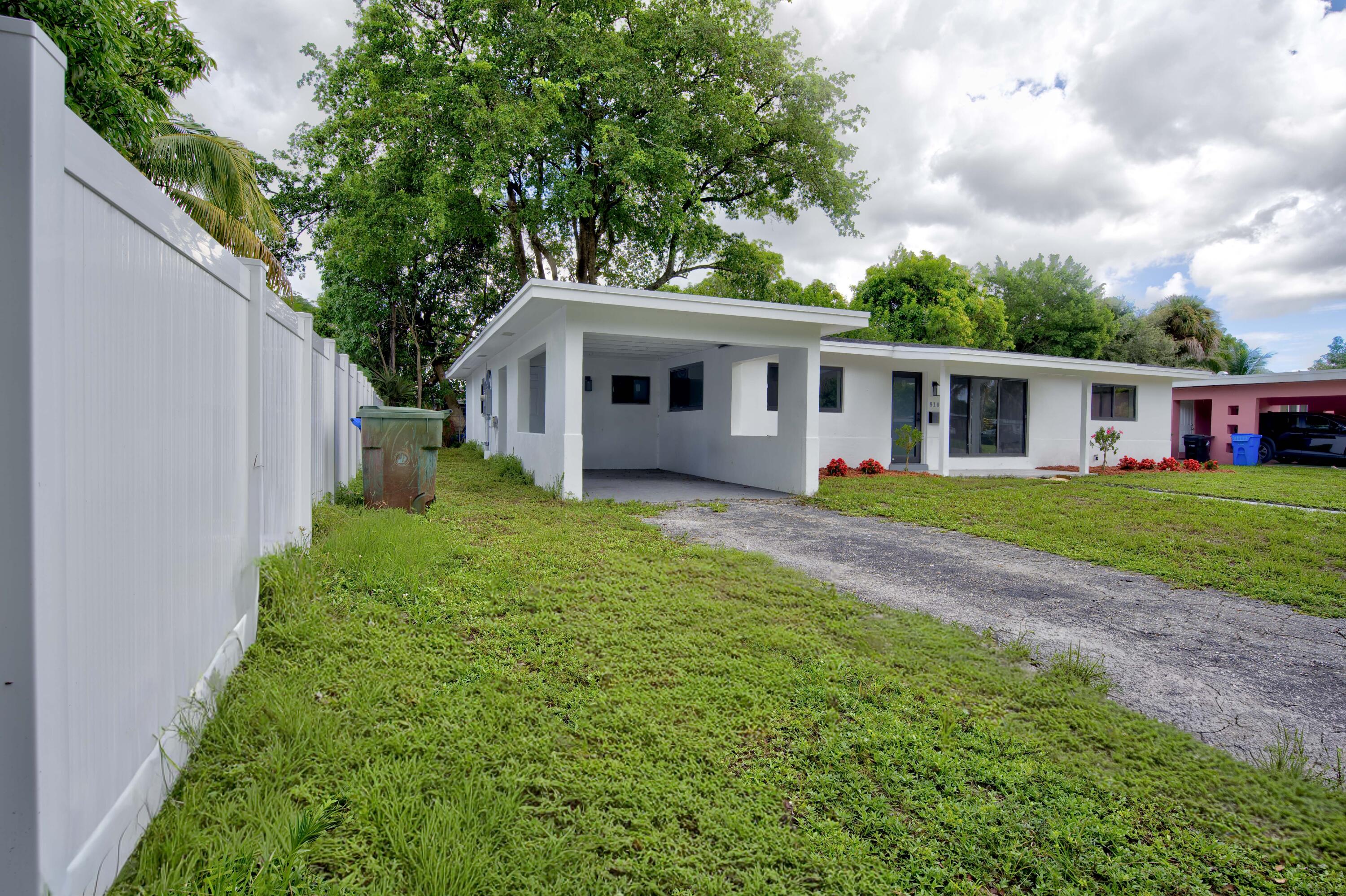 810 Wyoming Ave Fort Lauderdale, FL 33312