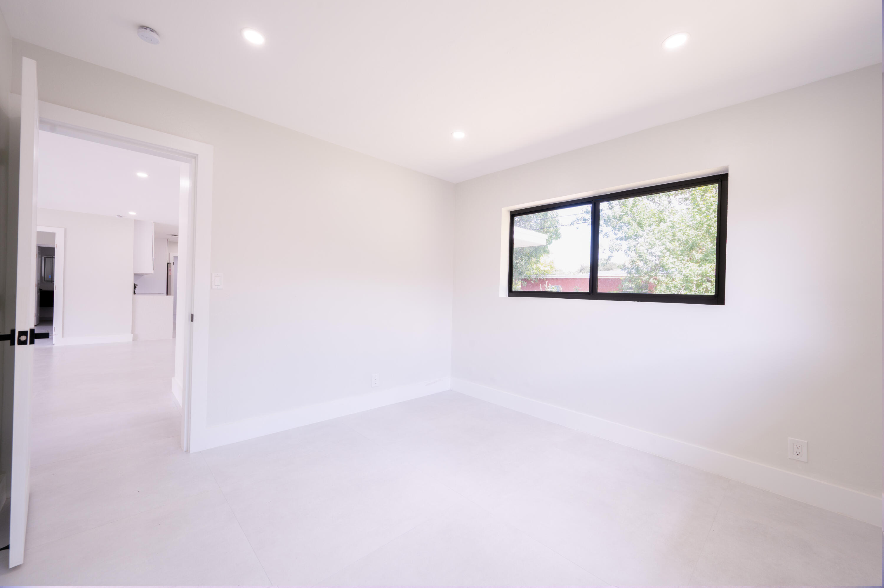 810 Wyoming Ave Fort Lauderdale, FL 33312
