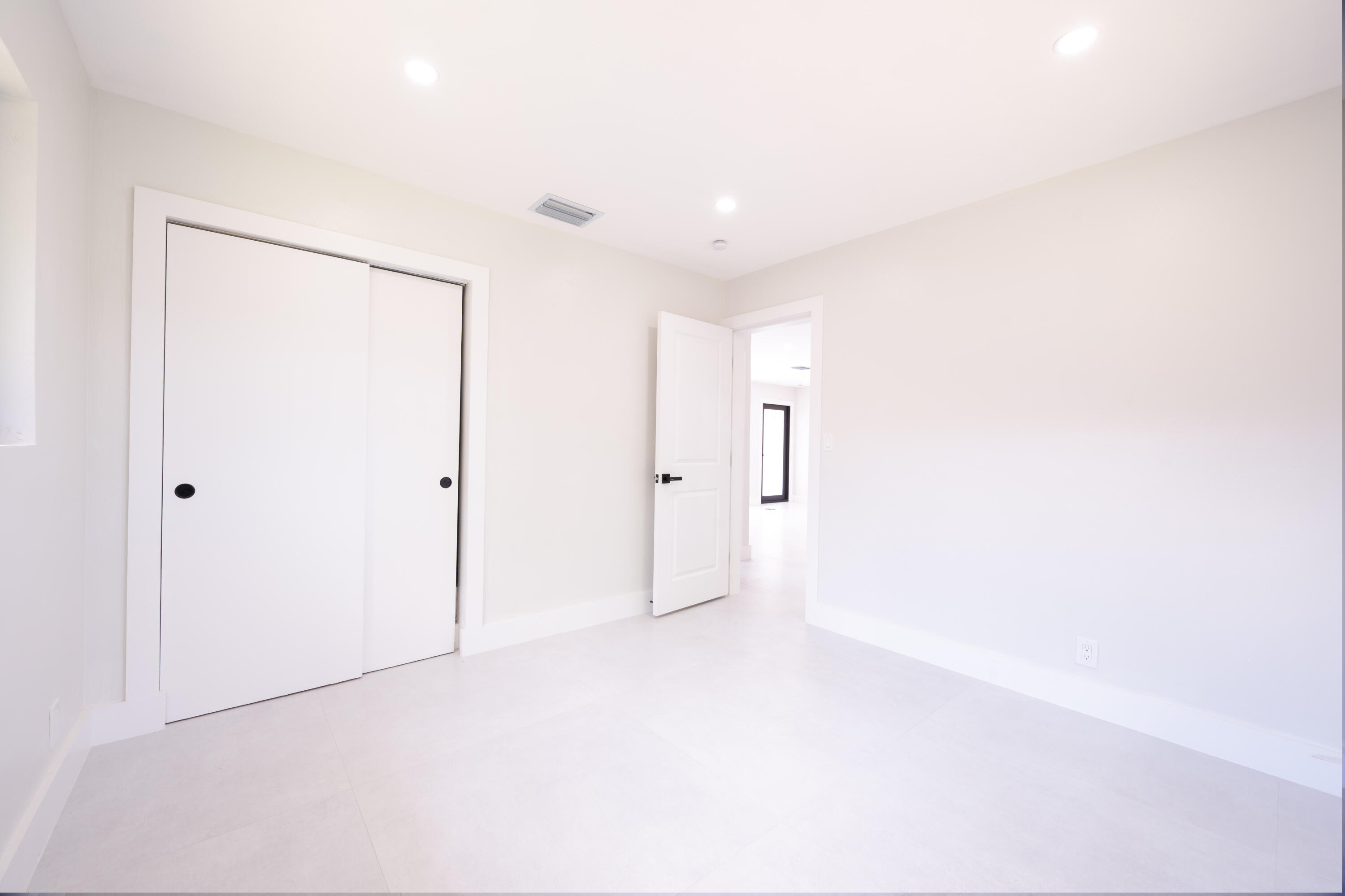810 Wyoming Ave Fort Lauderdale, FL 33312
