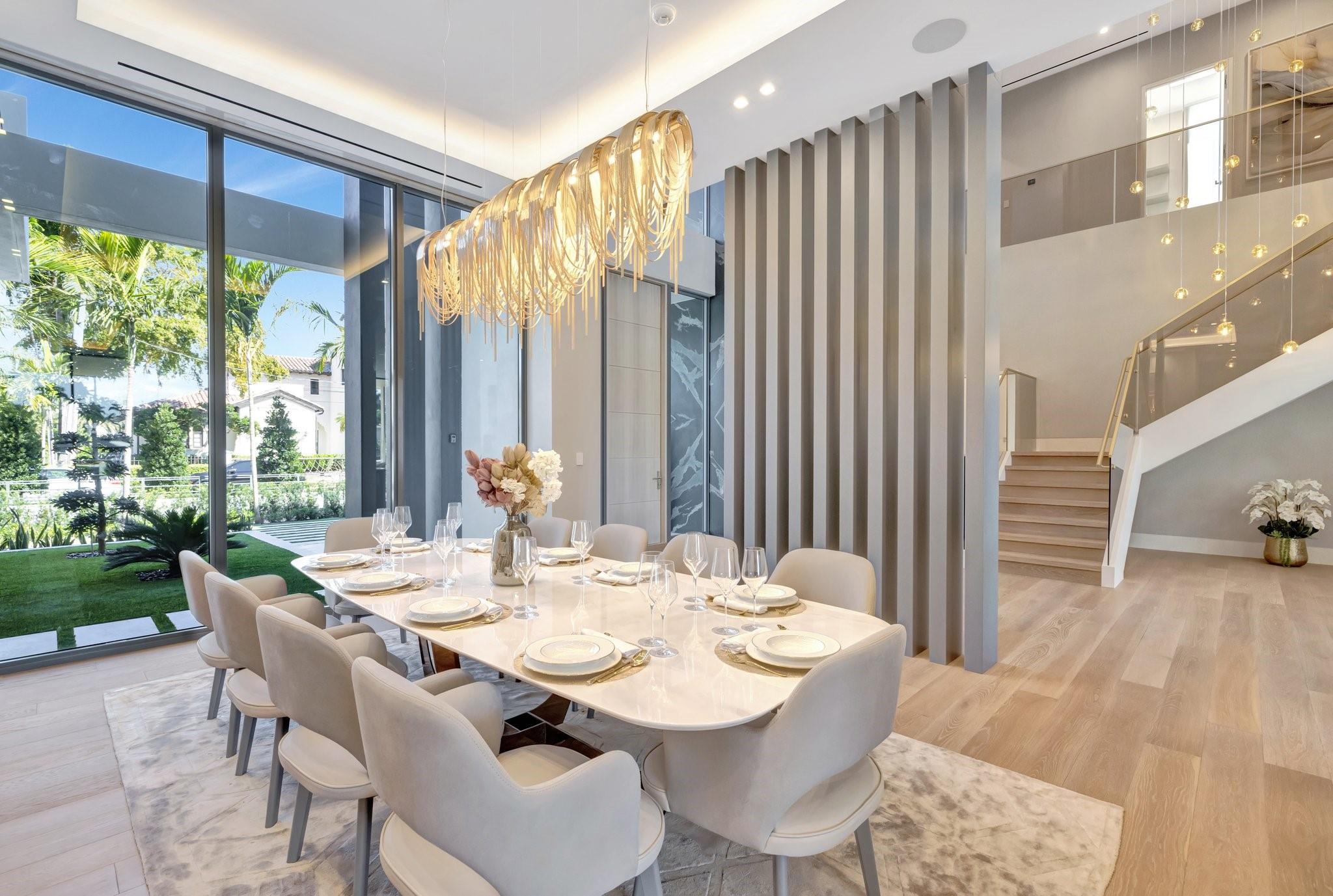 2560 Del Lago Dr Fort Lauderdale, FL 33316