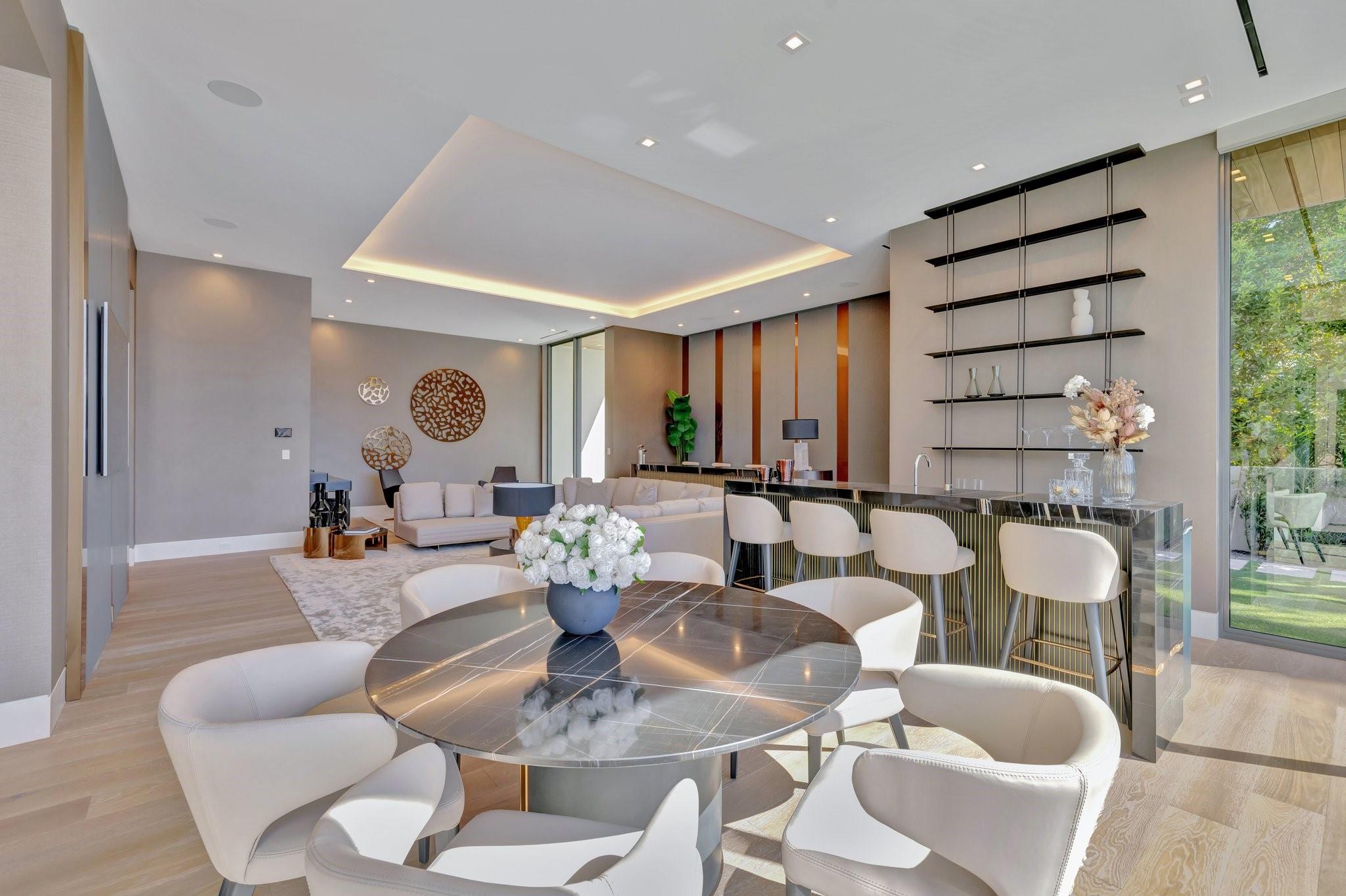 2560 Del Lago Dr Fort Lauderdale, FL 33316