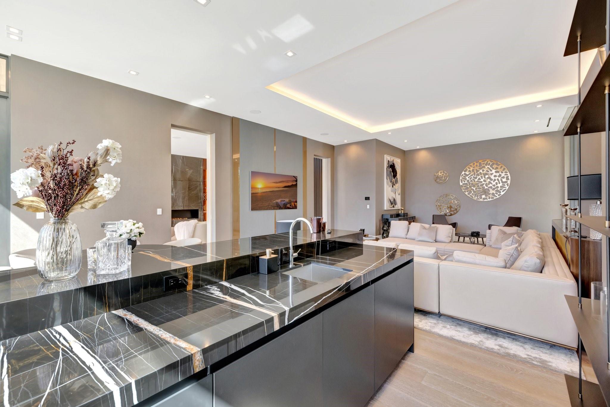 2560 Del Lago Dr Fort Lauderdale, FL 33316