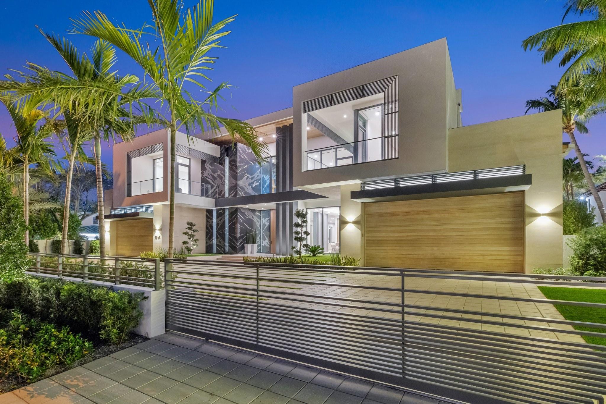 2560 Del Lago Dr Fort Lauderdale, FL 33316