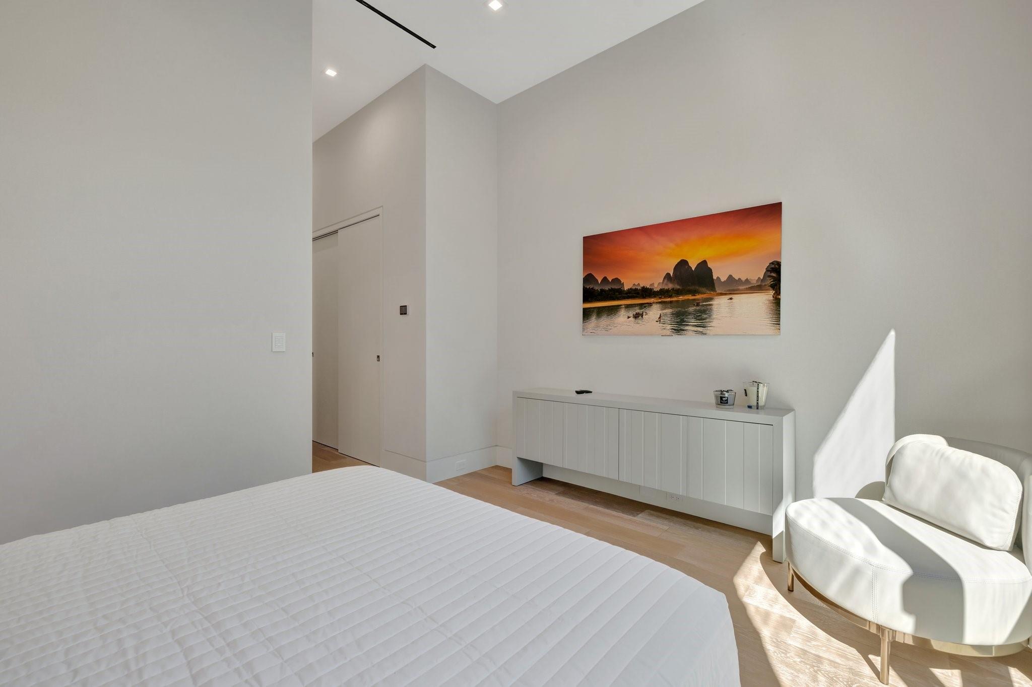 2560 Del Lago Dr Fort Lauderdale, FL 33316