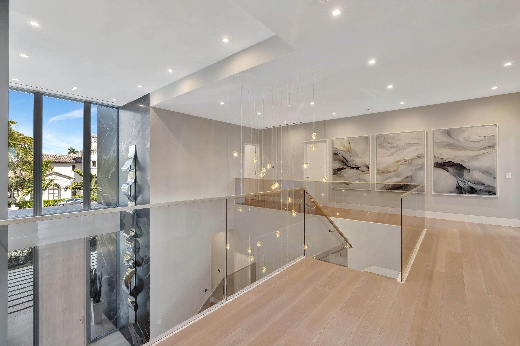 2560 Del Lago Dr Fort Lauderdale, FL 33316