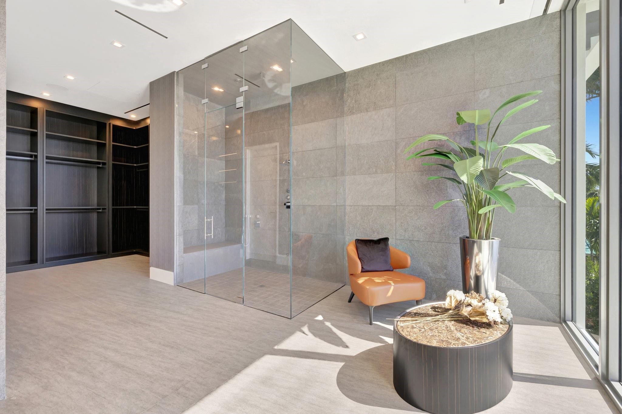 2560 Del Lago Dr Fort Lauderdale, FL 33316