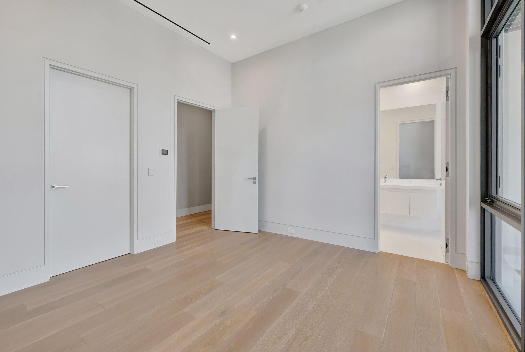 2560 Del Lago Dr Fort Lauderdale, FL 33316