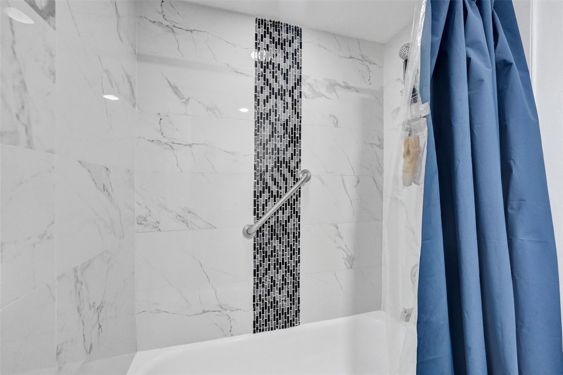 6200 NW 44th St #103 Lauderhill, FL 33319