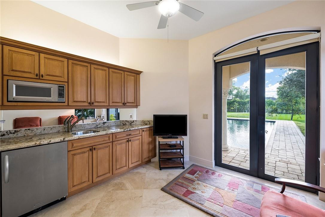 11600 NW 8th St Plantation, FL 33325