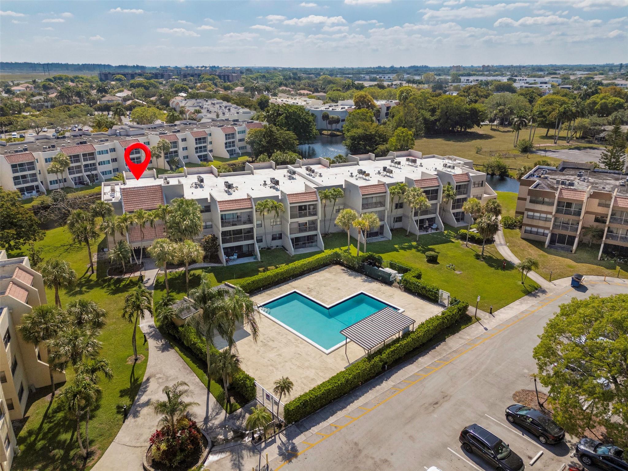 230 Lakeview Dr #201