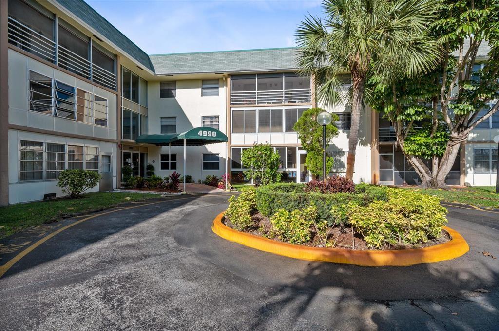 4990 E Sabal Palm Blvd #204