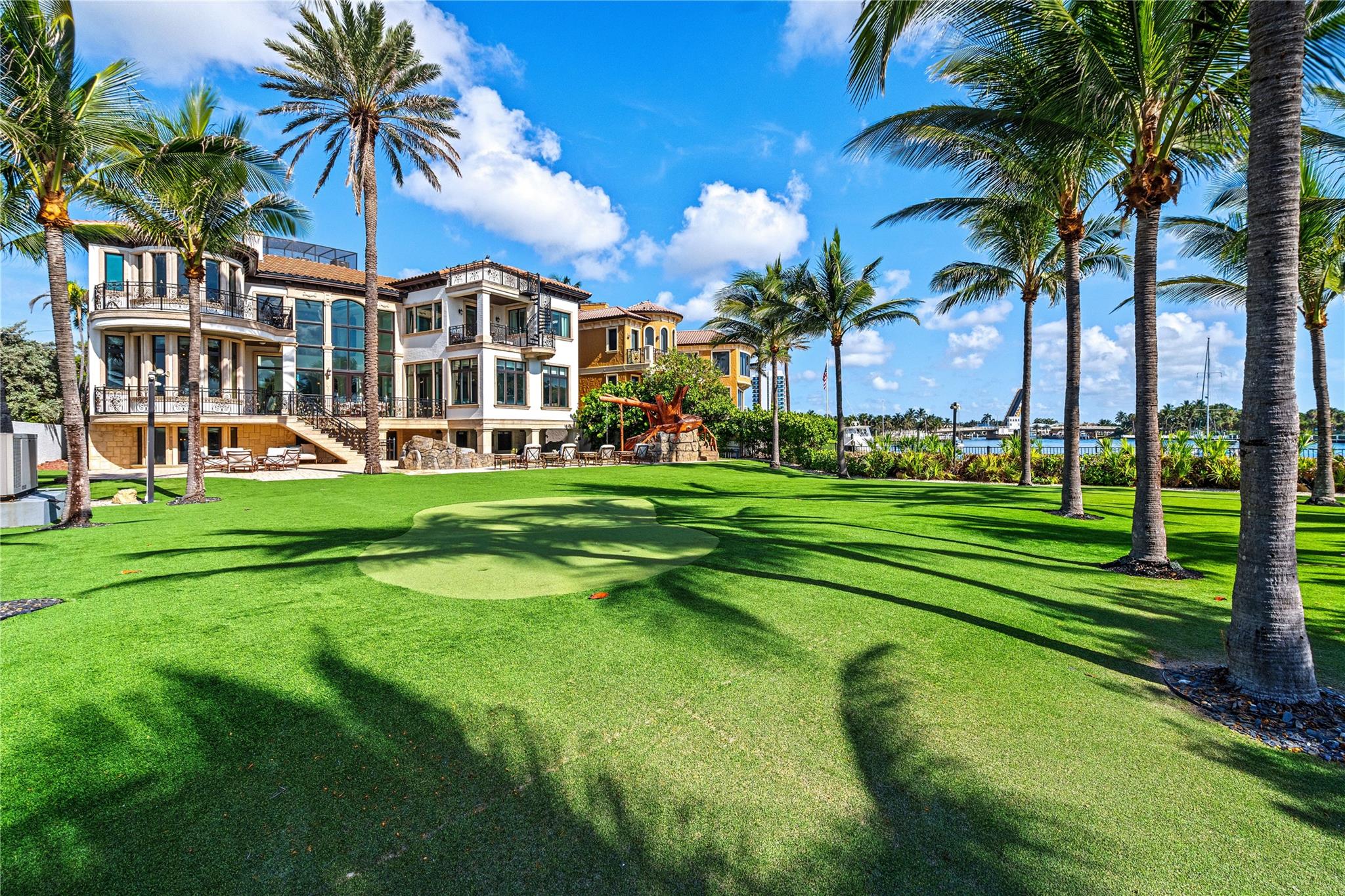 2306 Bay Dr Pompano Beach, FL 33062