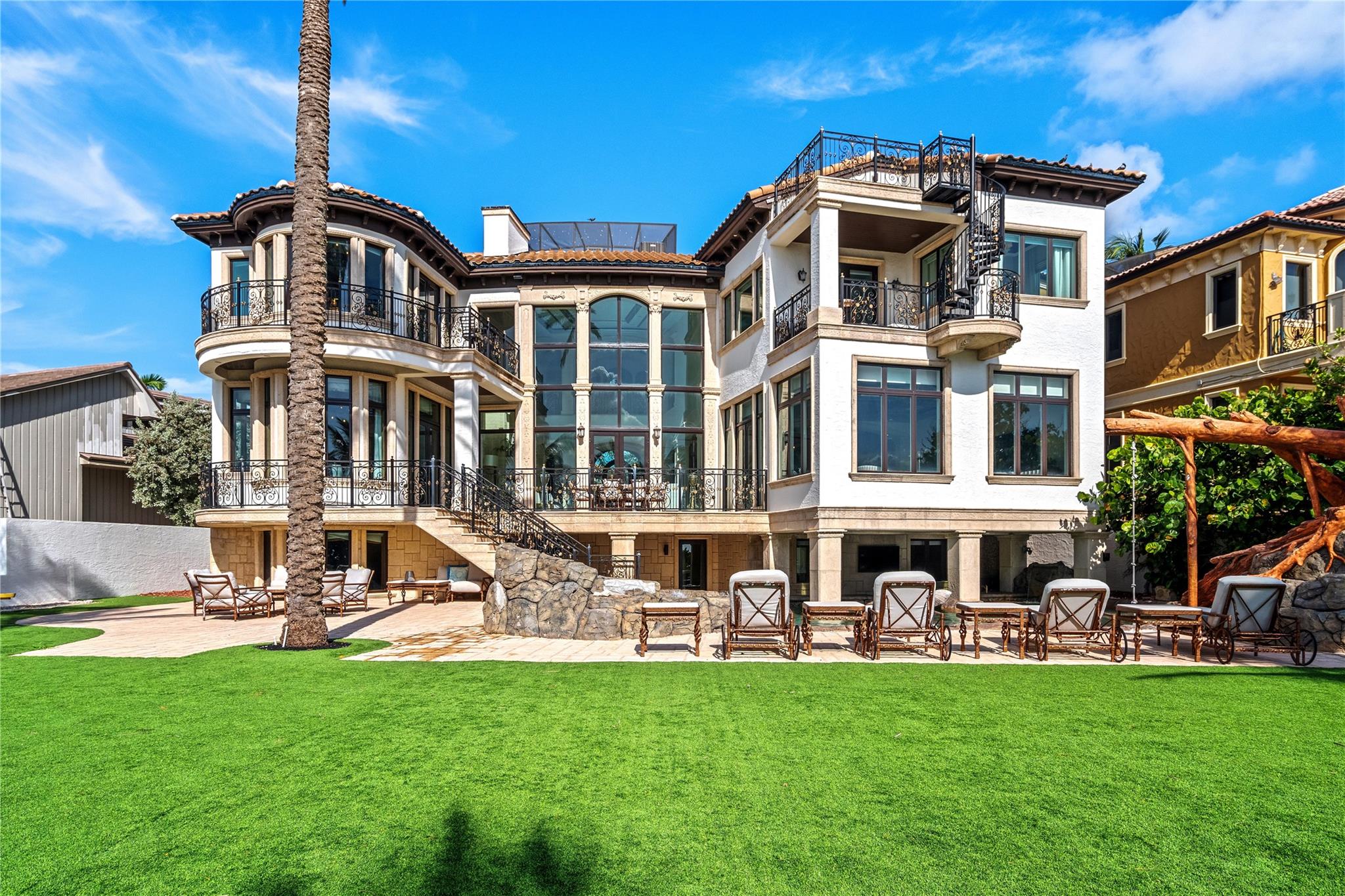 2306 Bay Dr Pompano Beach, FL 33062