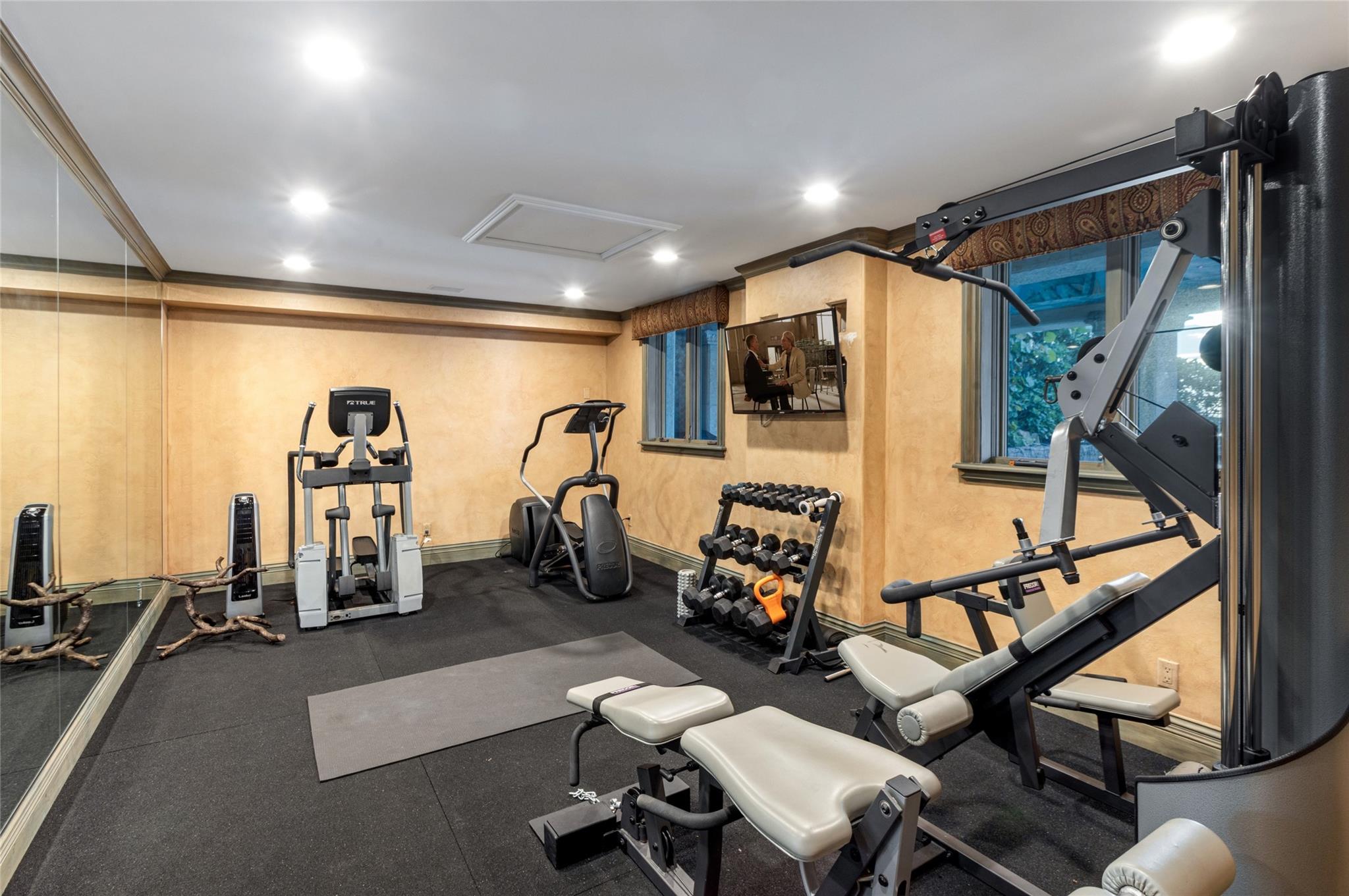 2306 Bay Dr Pompano Beach, FL 33062