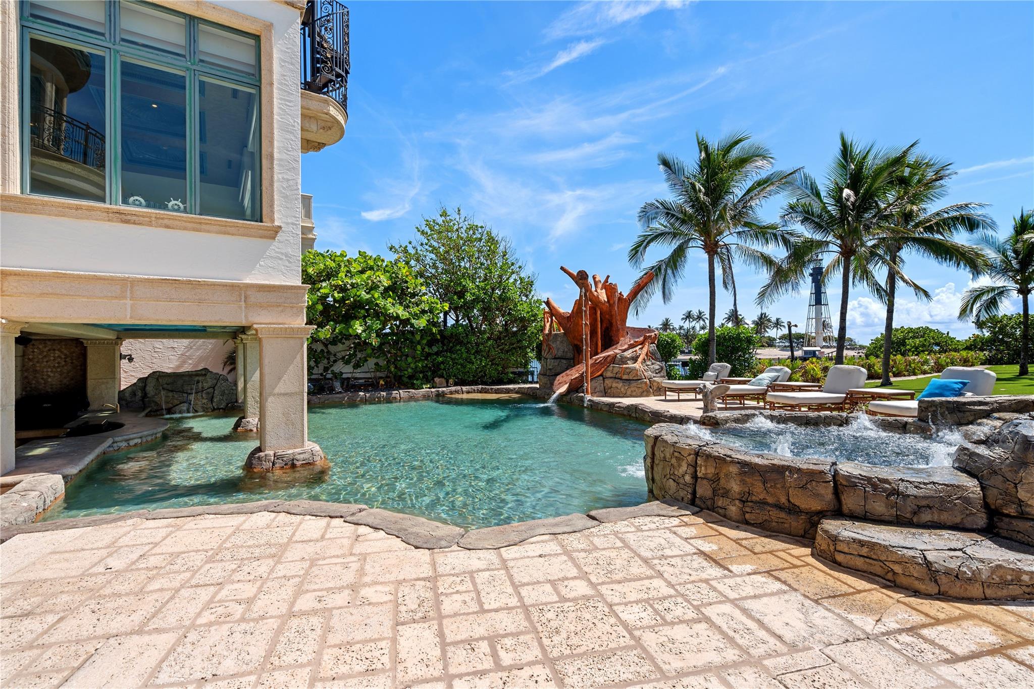 2306 Bay Dr Pompano Beach, FL 33062