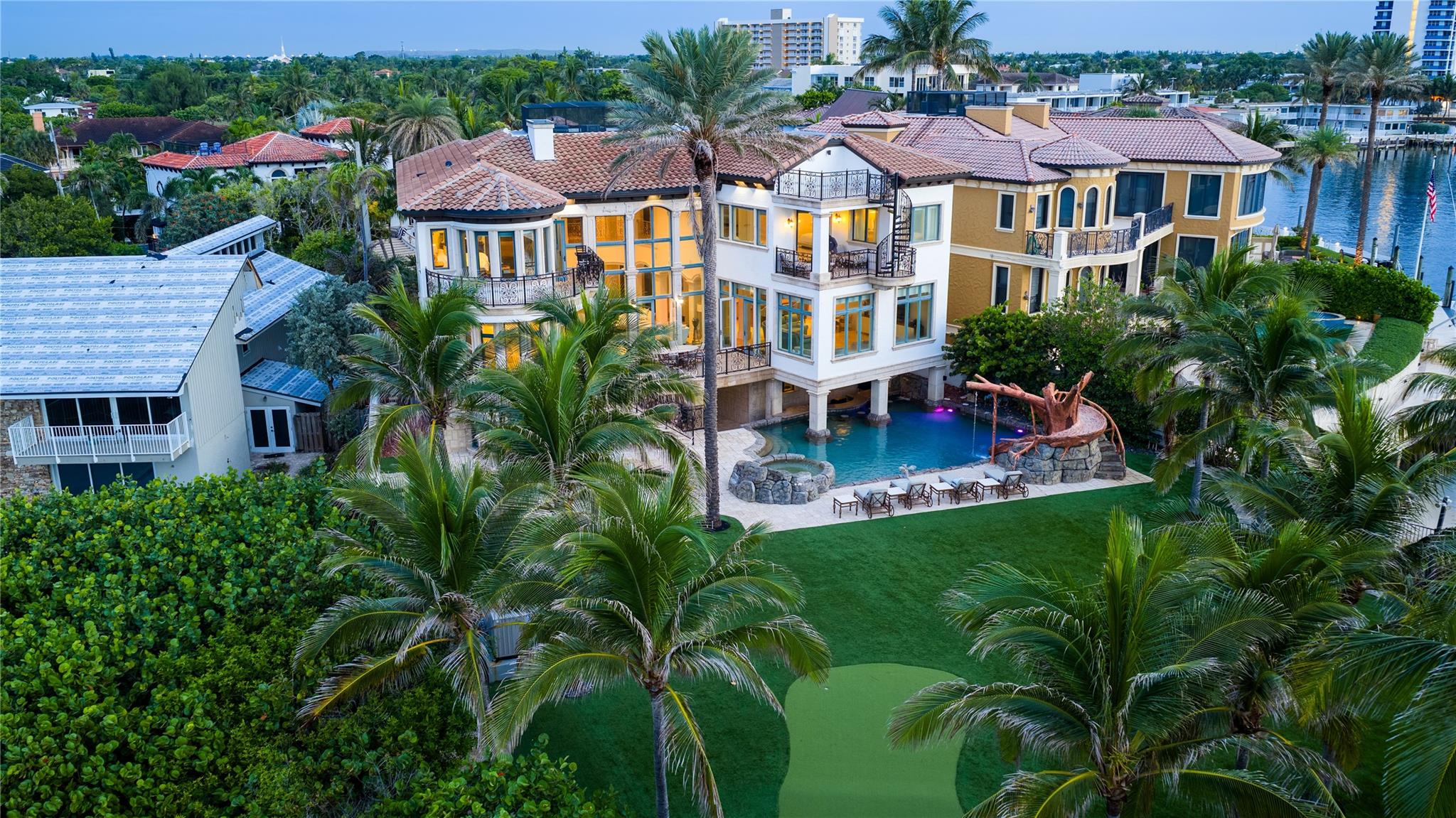 2306 Bay Dr Pompano Beach, FL 33062