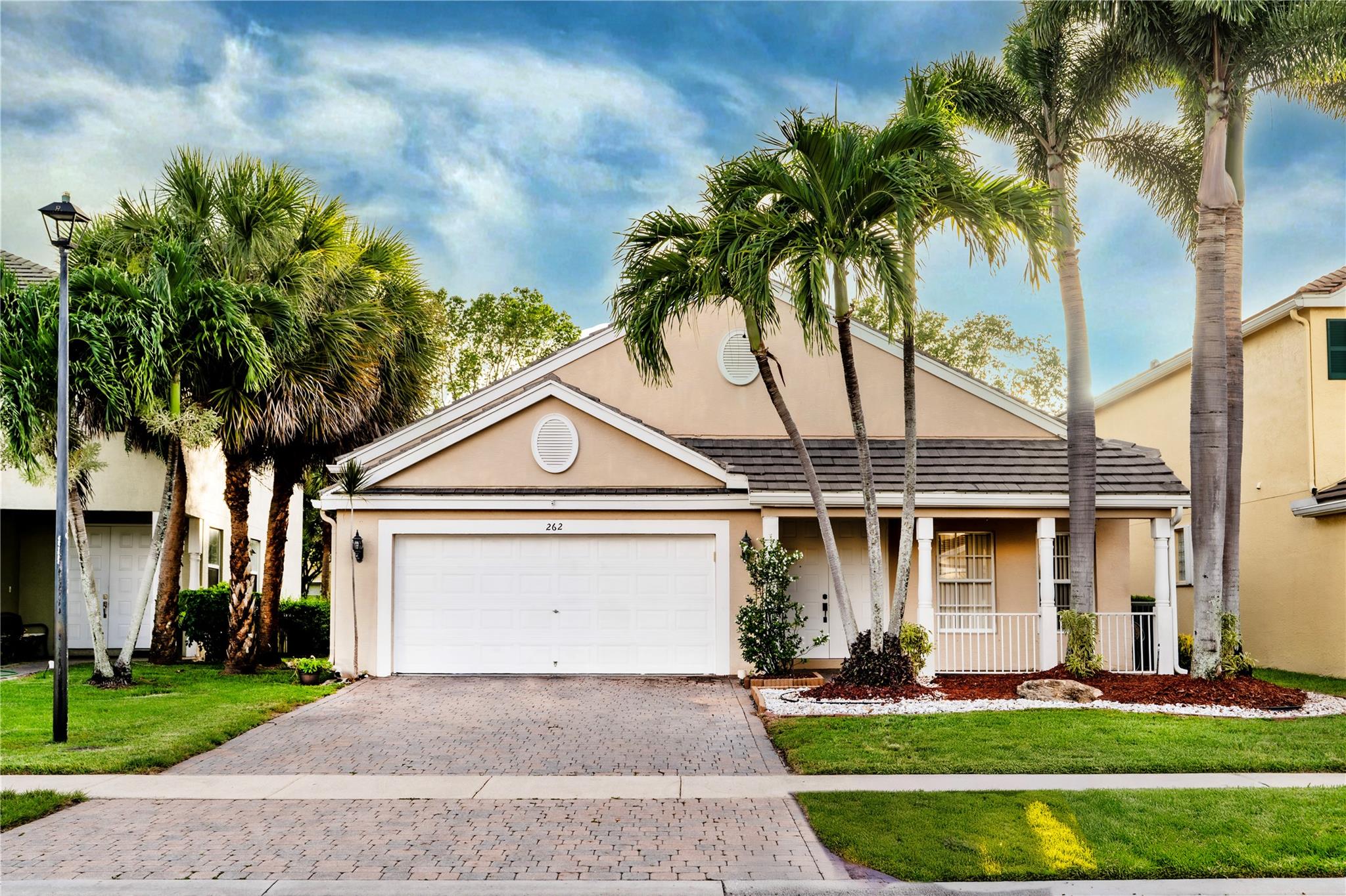 262 Kensington Way