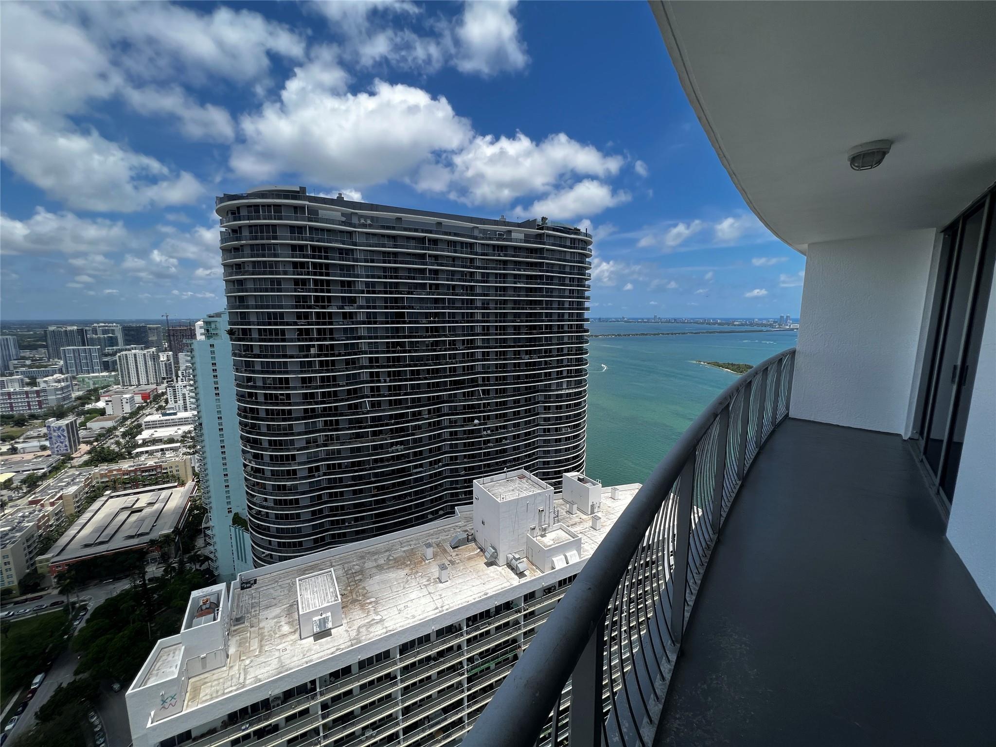 1750 N Bayshore Dr #5011